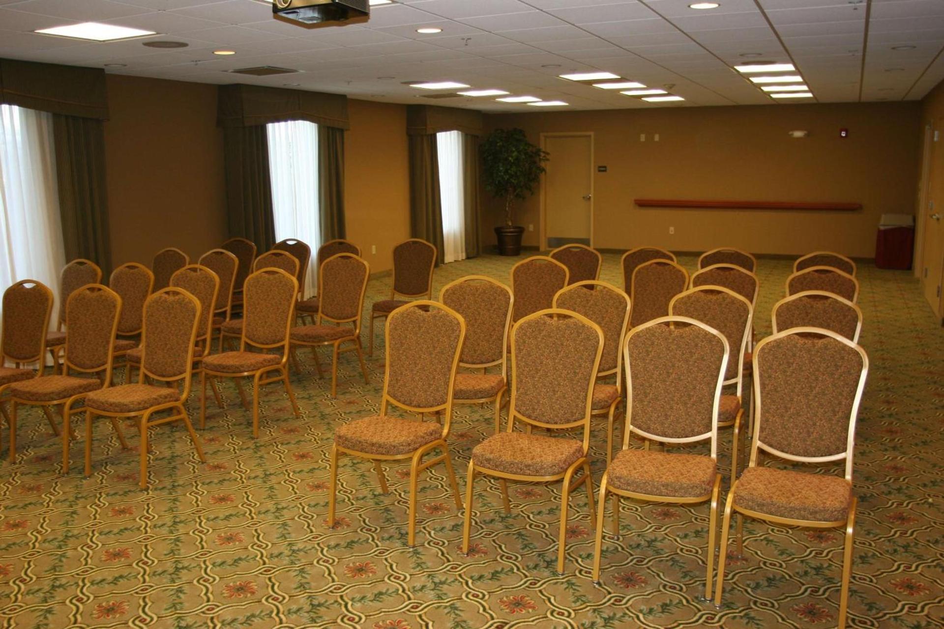 Newly Renovated Hampton Inn Omaha West Lakeside photo 34