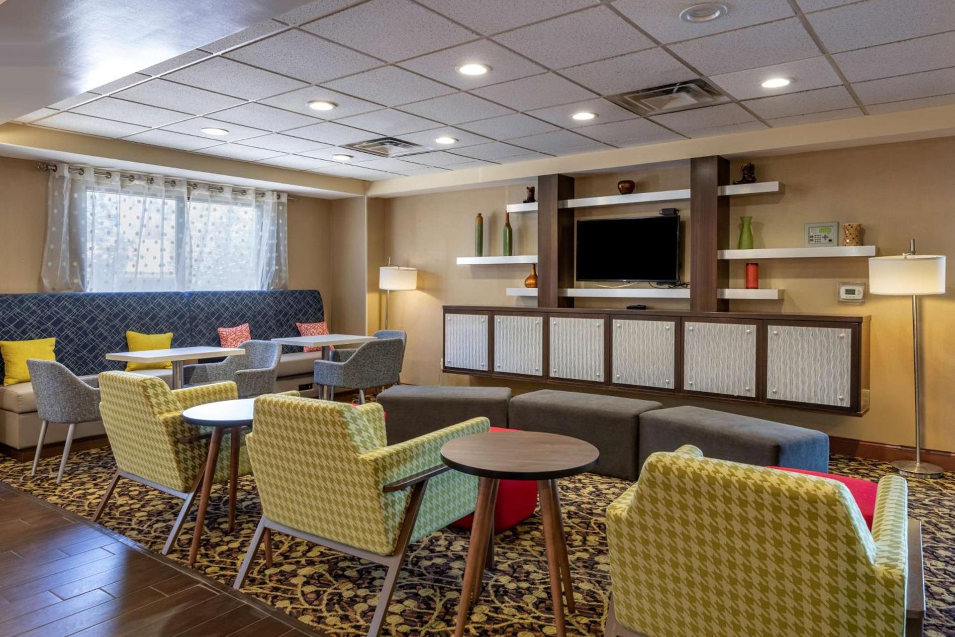 Hampton Inn Norco/Corona photo 5