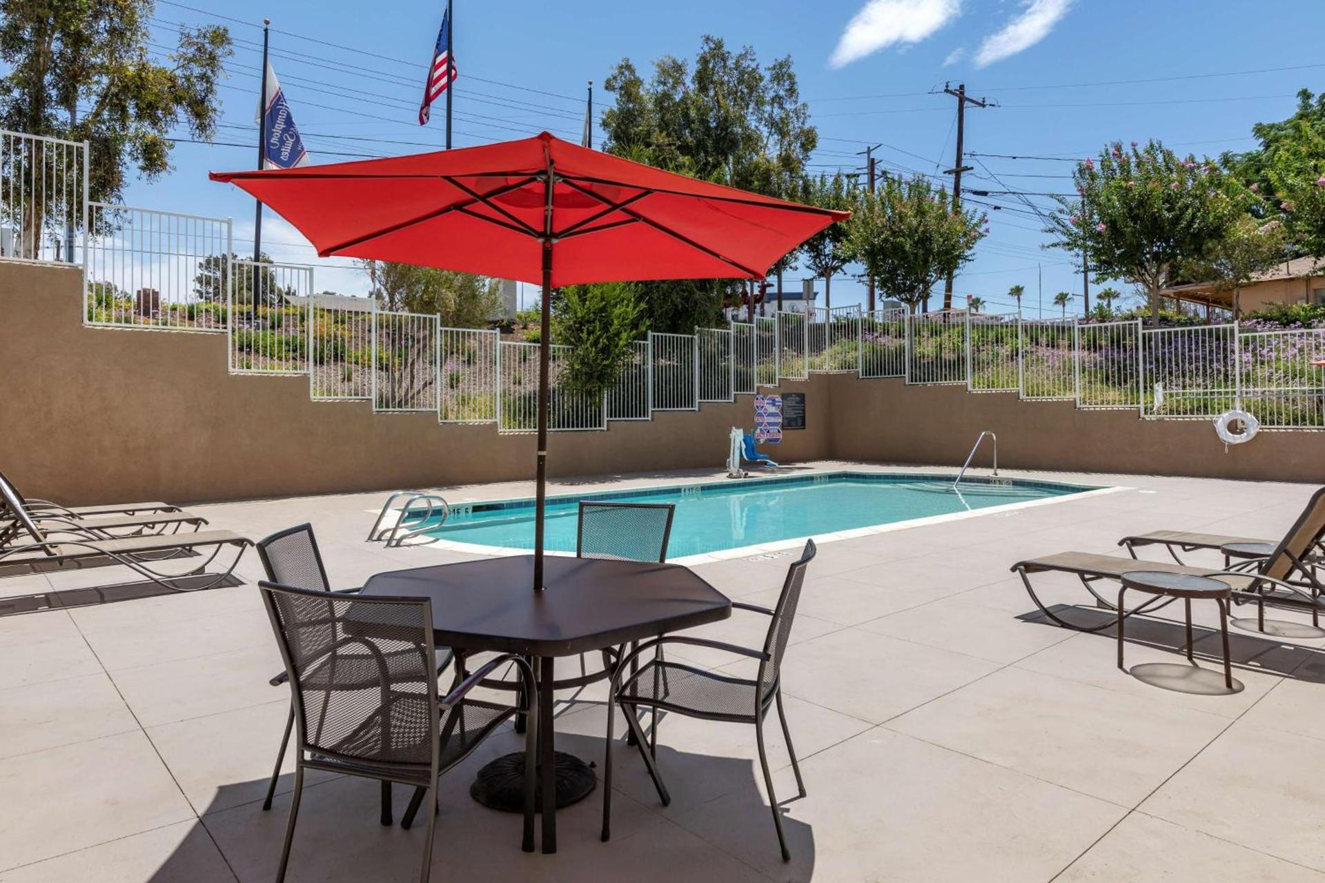 Hampton Inn Norco/Corona photo 6