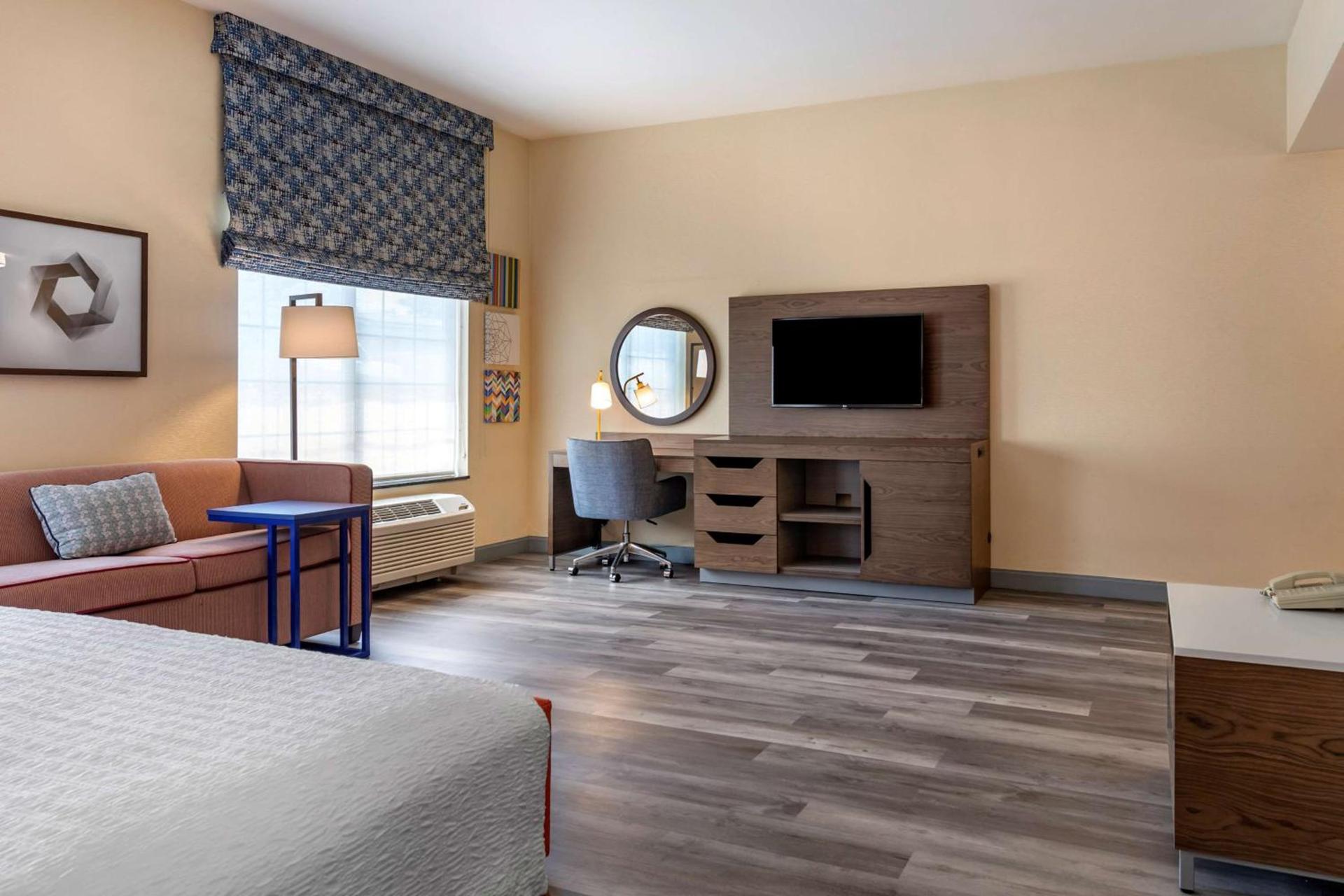 Hampton Inn Norco/Corona photo 16