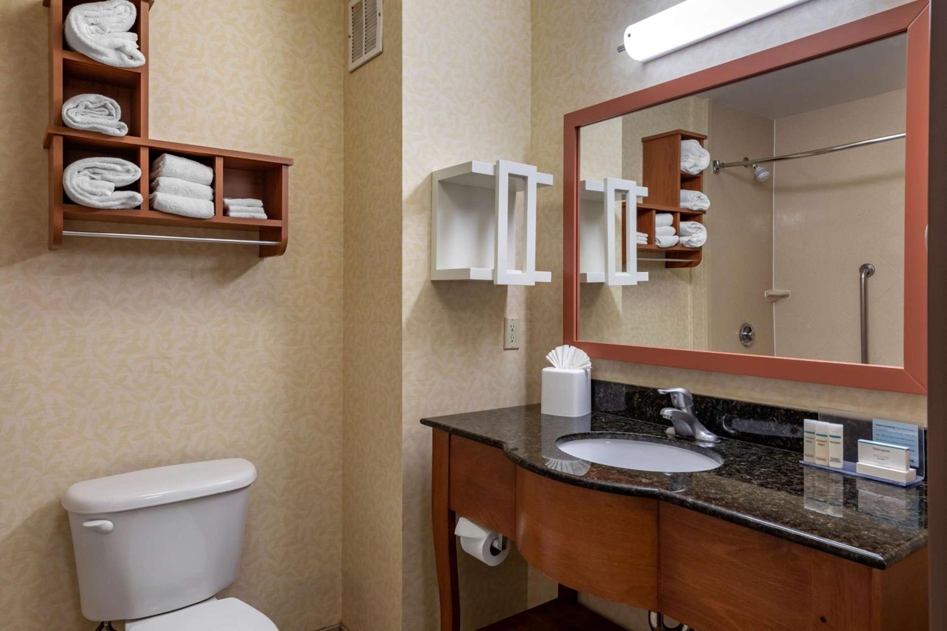 Hampton Inn Norco/Corona photo 27