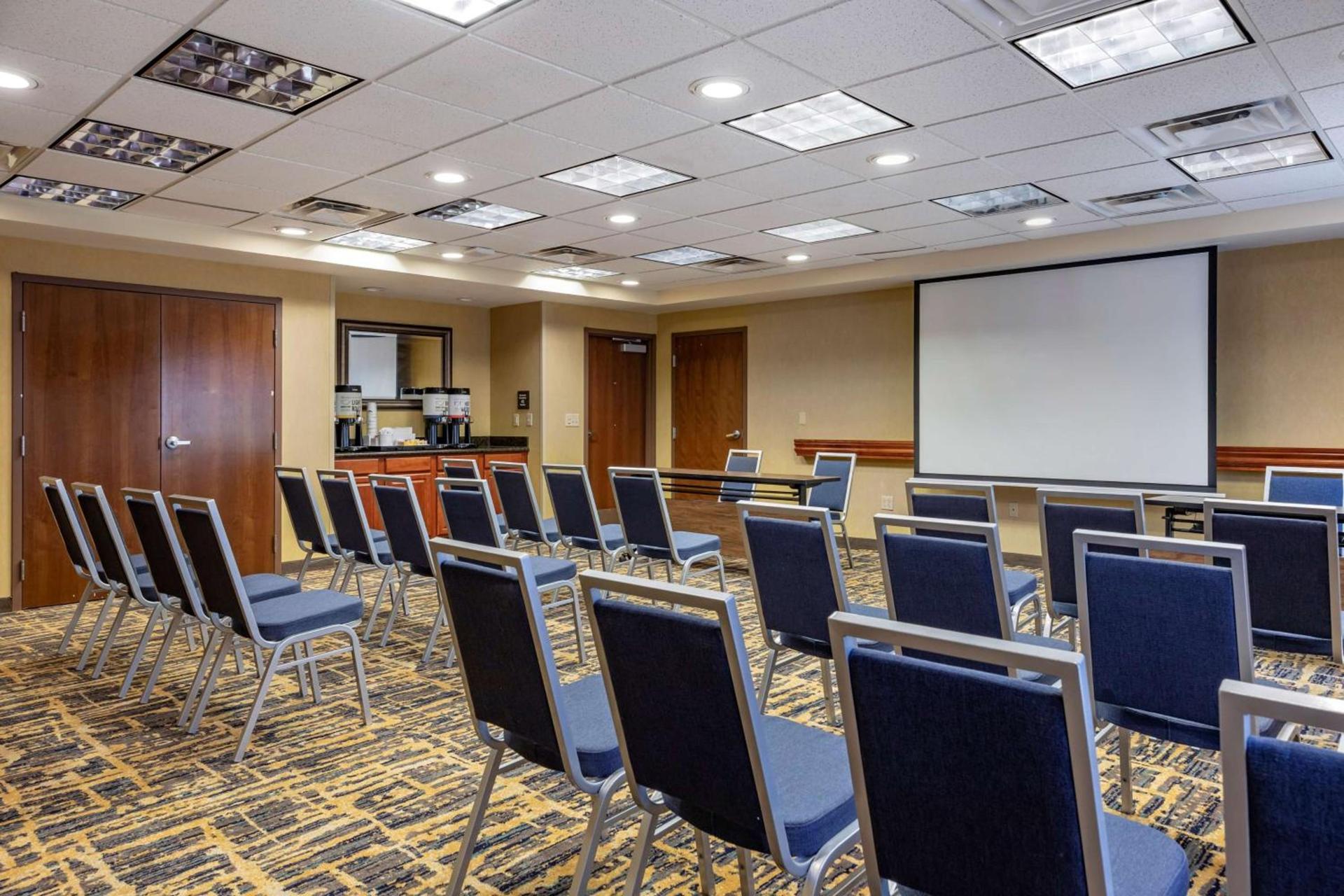 Hampton Inn Norco/Corona photo 29