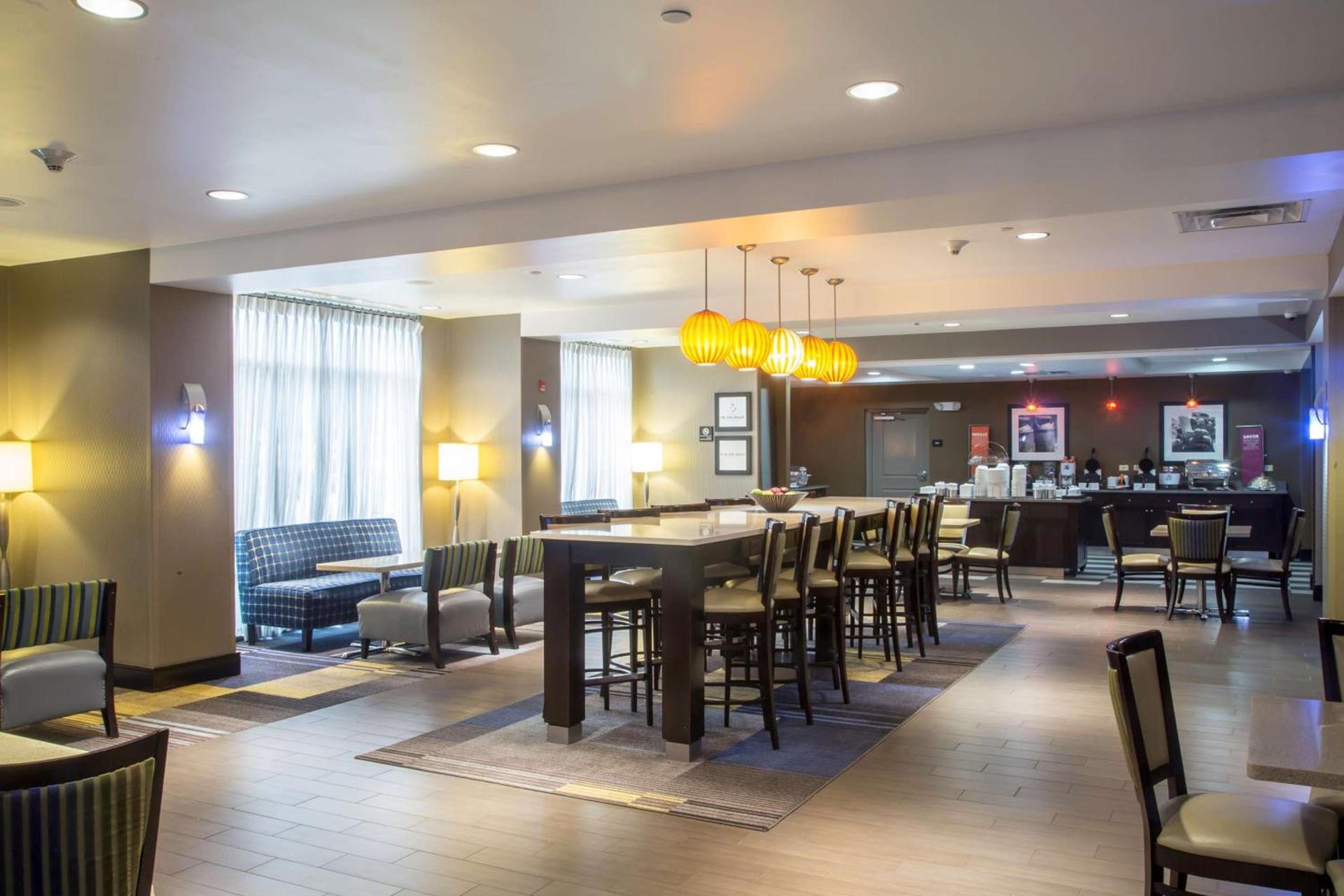 Hampton Inn Oxford/Conference Center photo 6