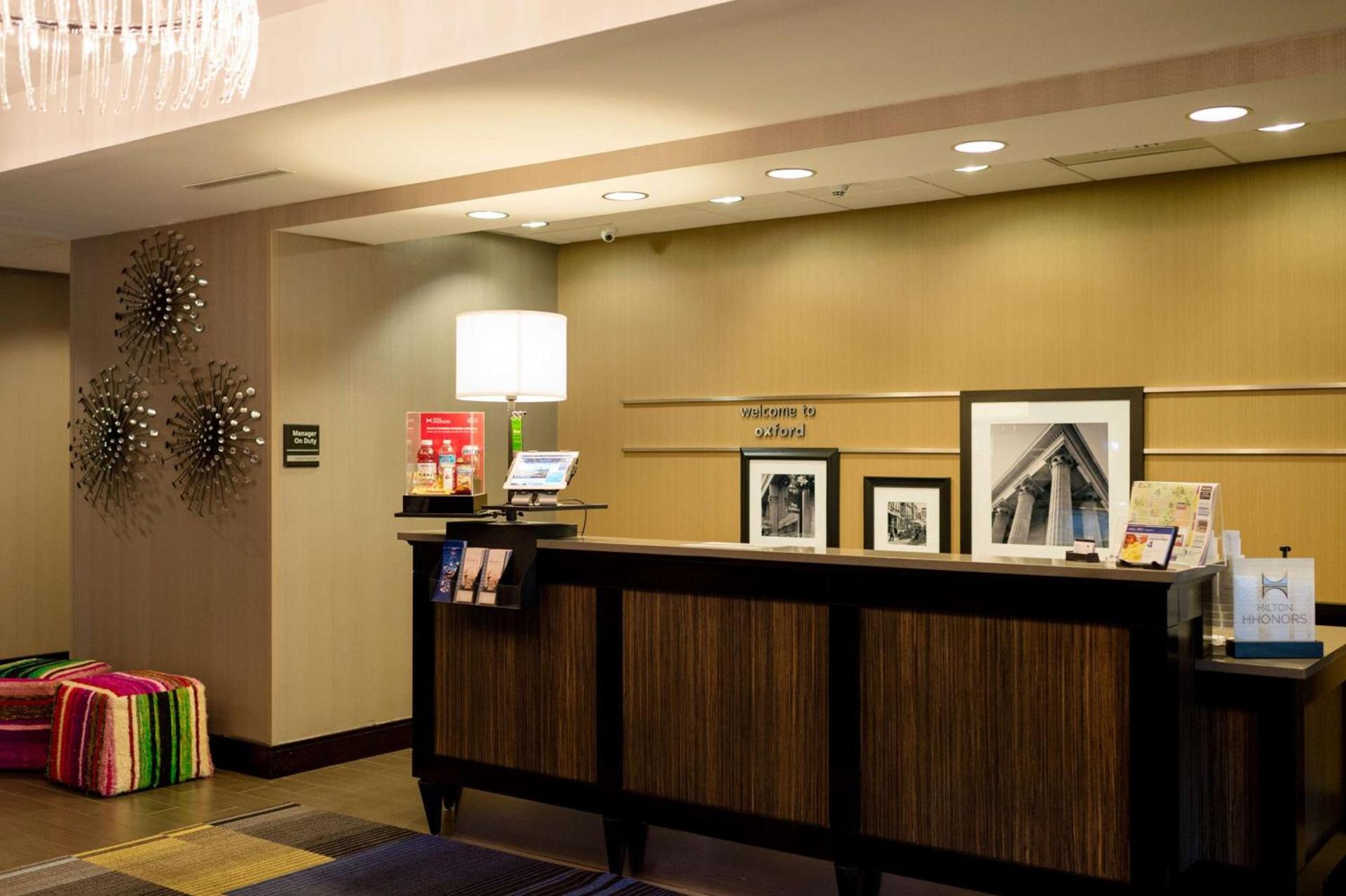 Hampton Inn Oxford/Conference Center photo 9