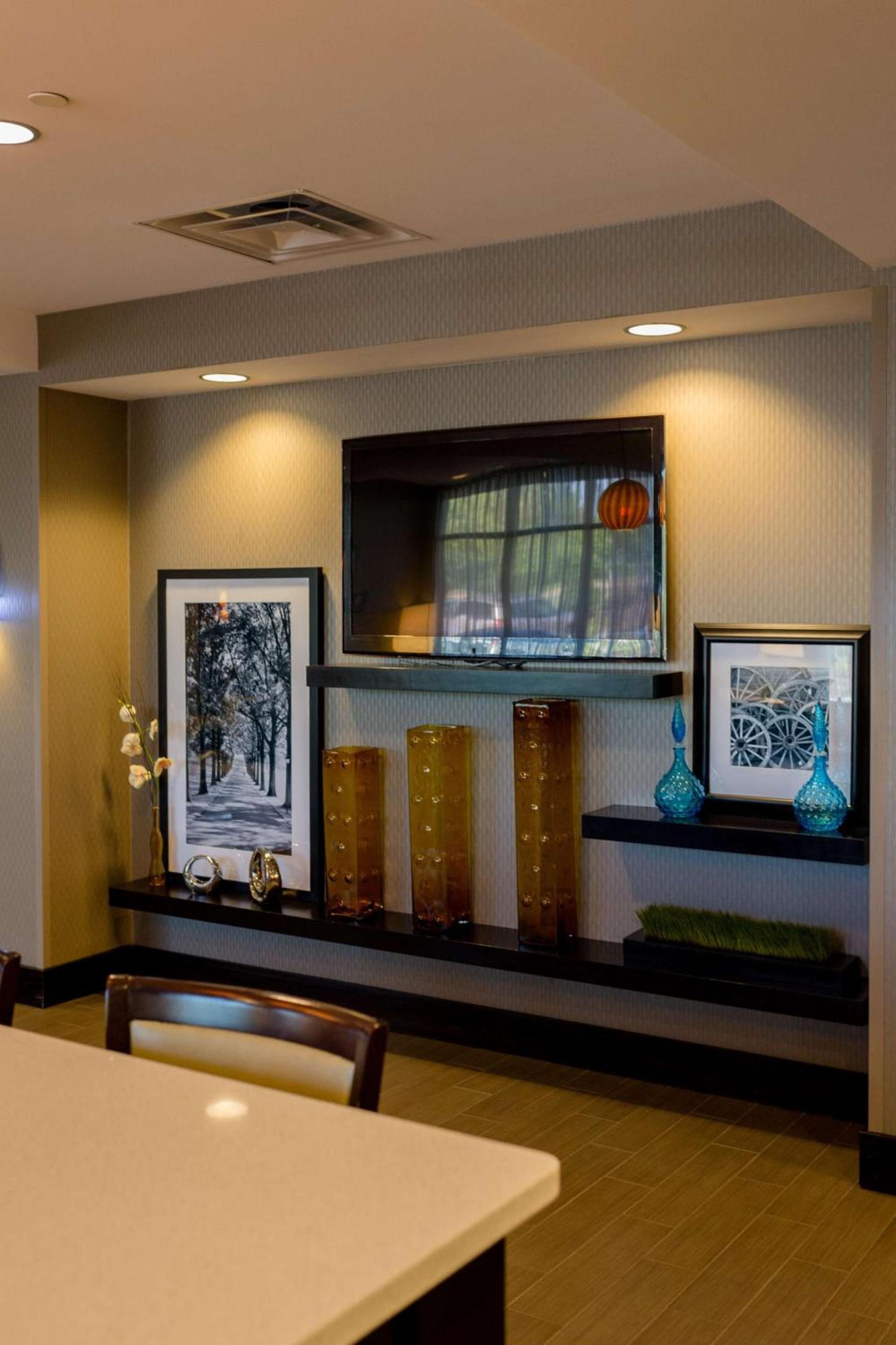 Hampton Inn Oxford/Conference Center photo 15