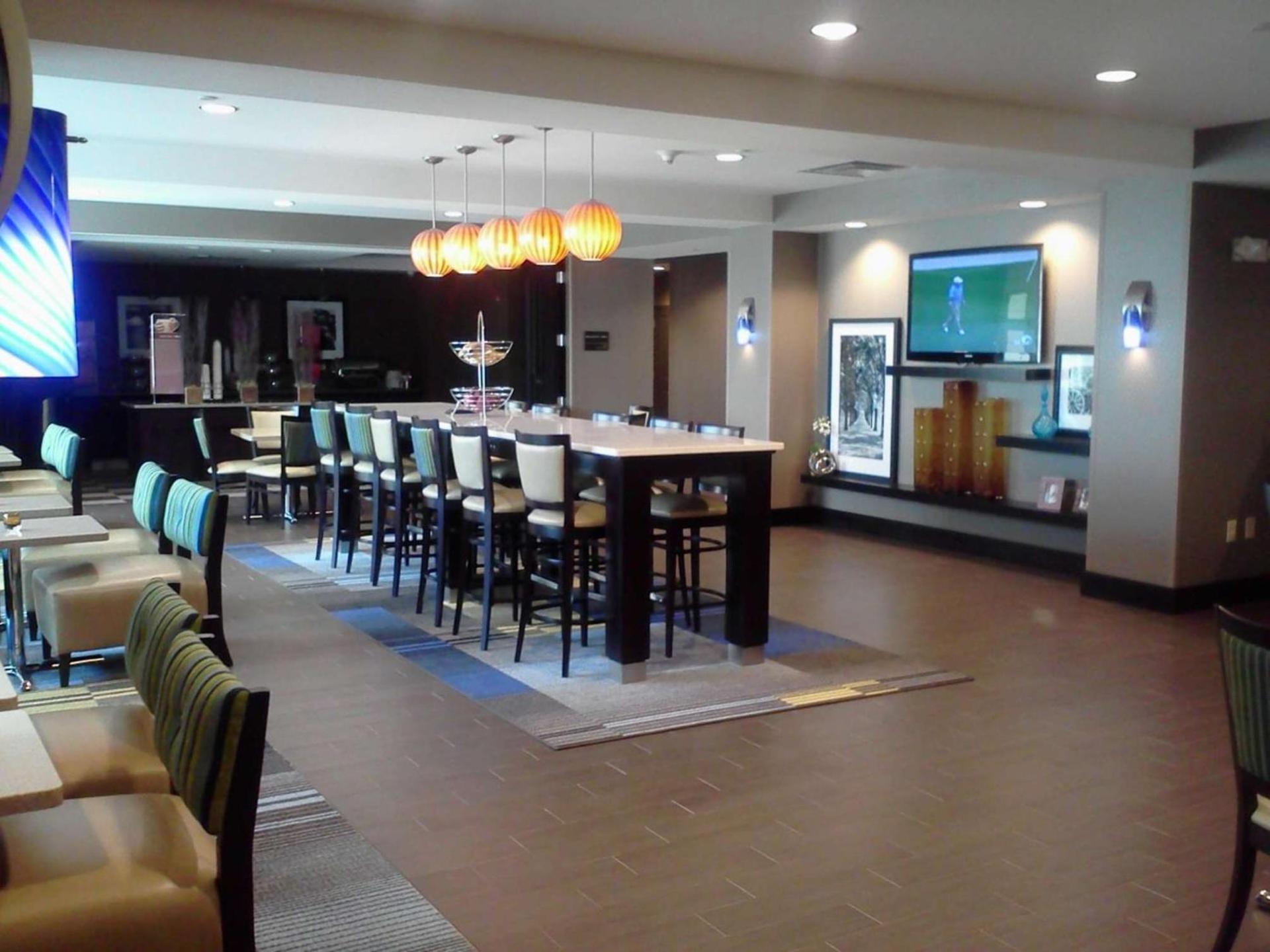 Hampton Inn Oxford/Conference Center photo 19