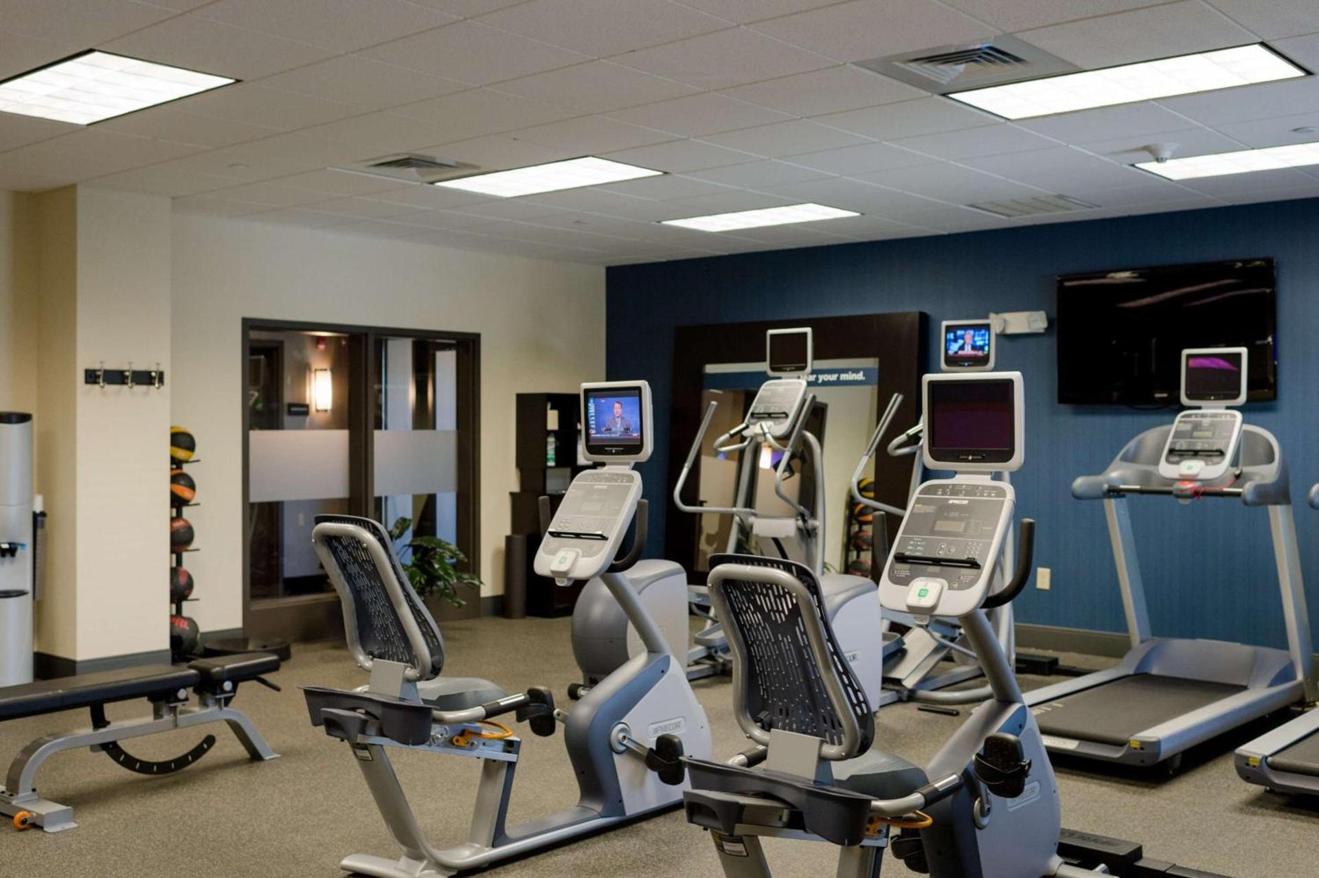 Hampton Inn Oxford/Conference Center photo 23