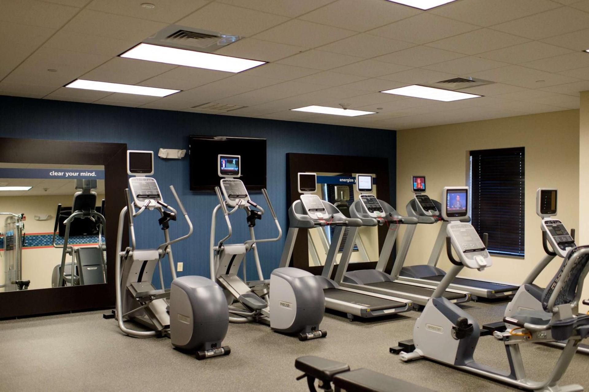 Hampton Inn Oxford/Conference Center photo 25