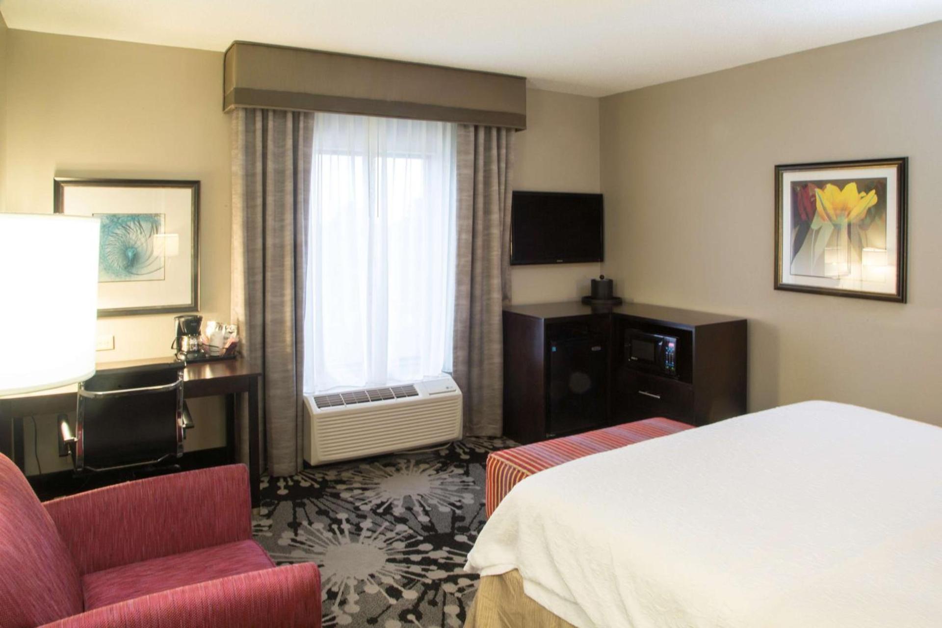 Hampton Inn Oxford/Conference Center photo 32