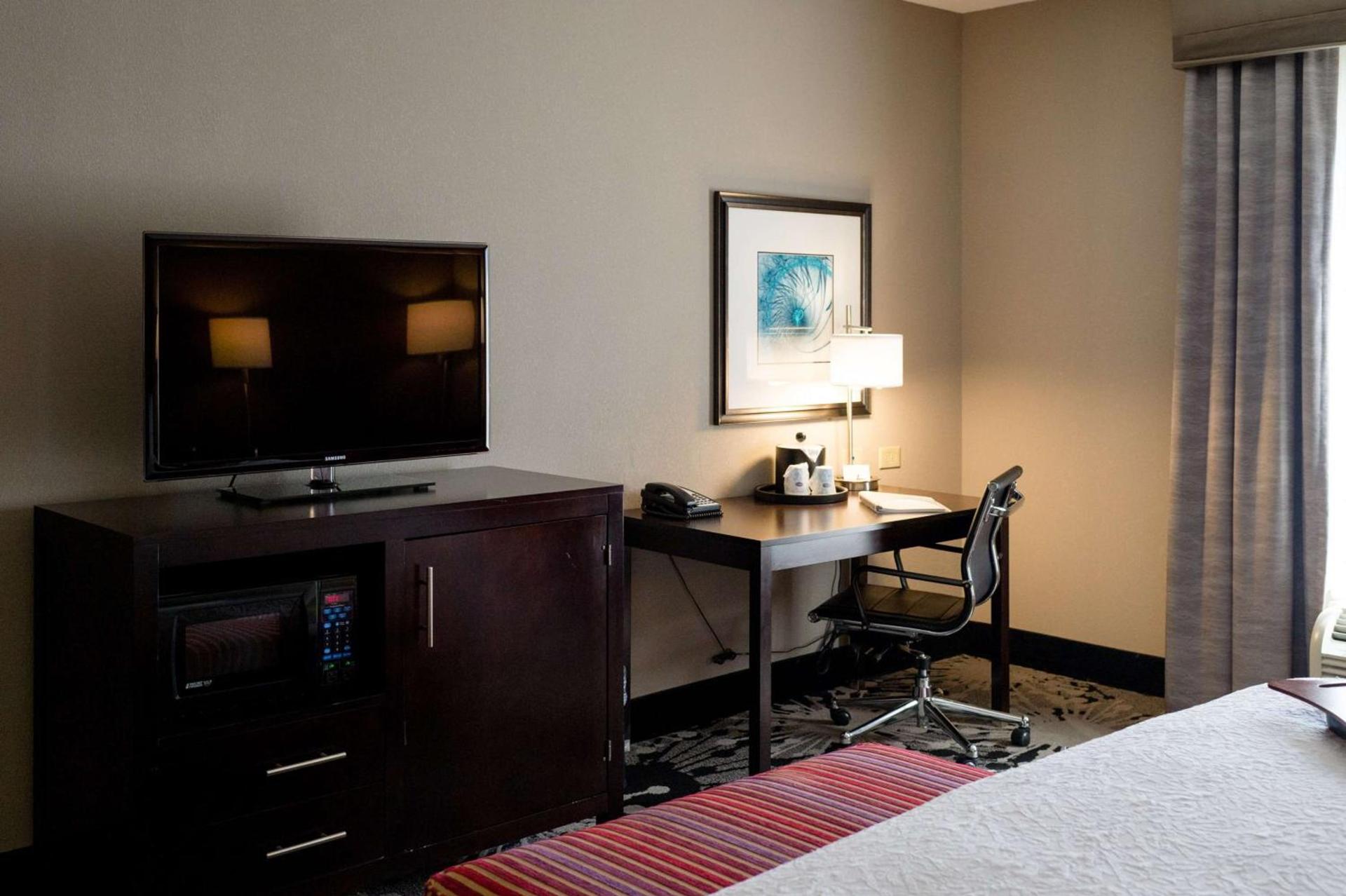 Hampton Inn Oxford/Conference Center photo 36