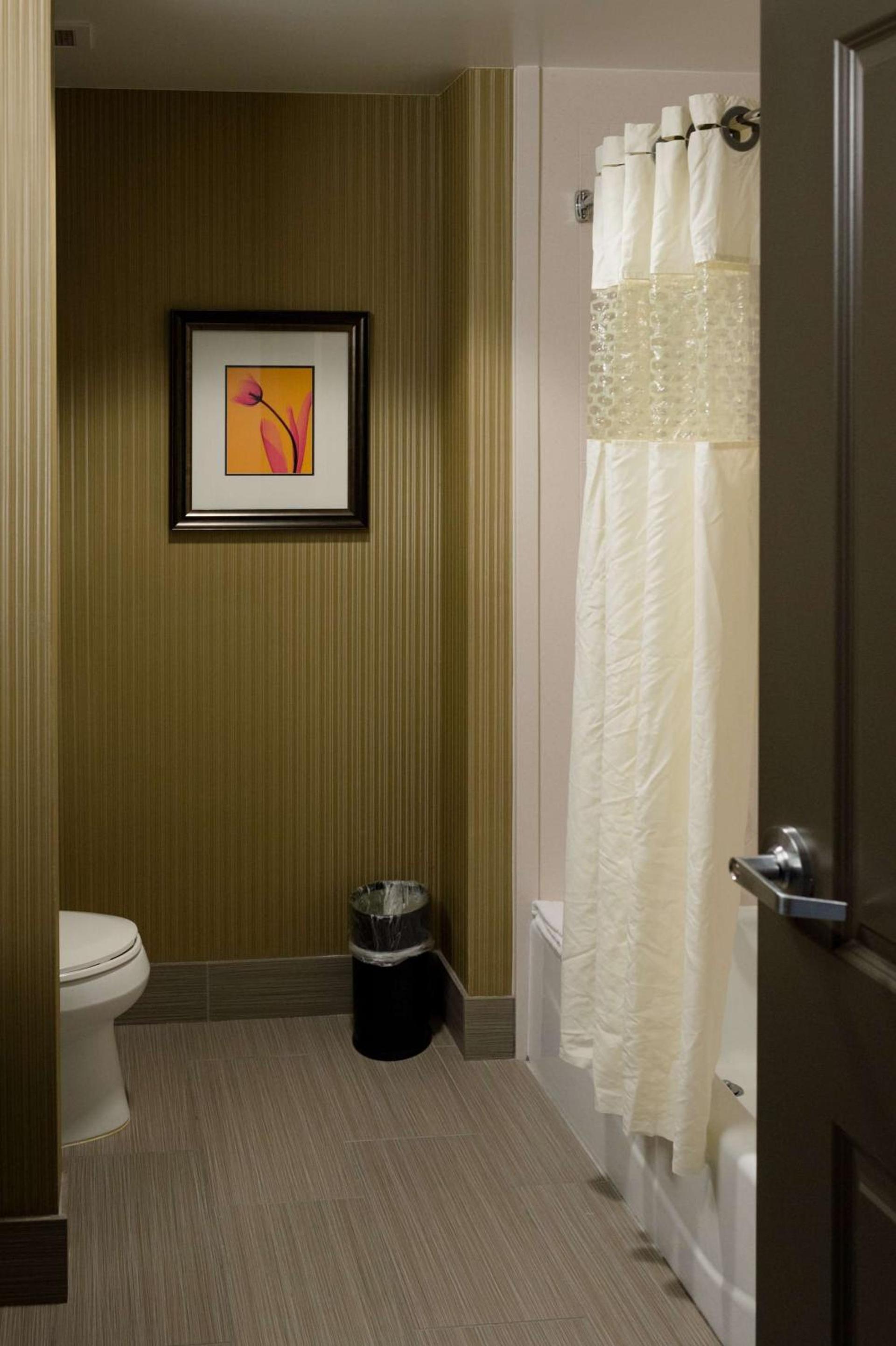 Hampton Inn Oxford/Conference Center photo 42