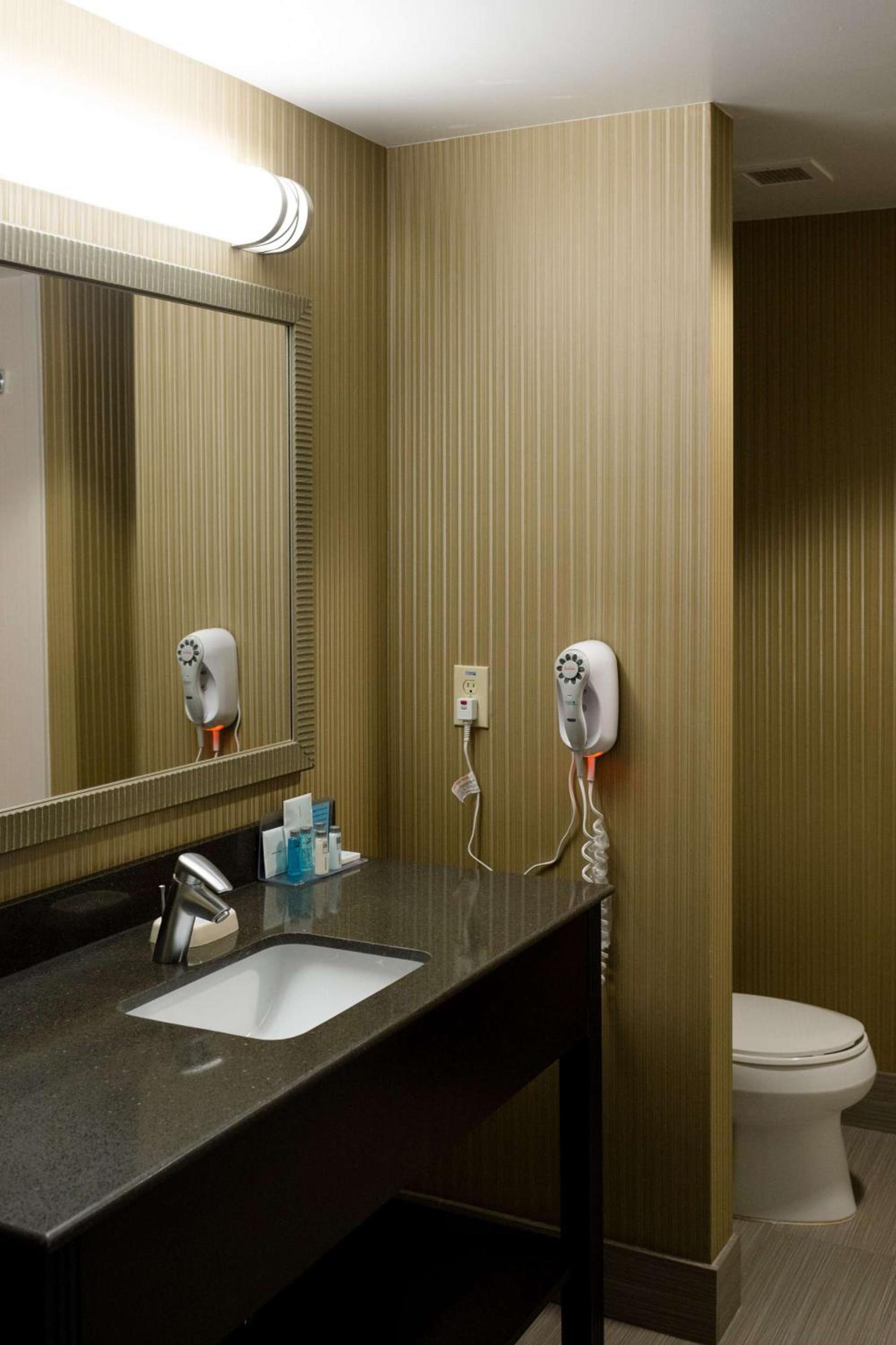 Hampton Inn Oxford/Conference Center photo 47