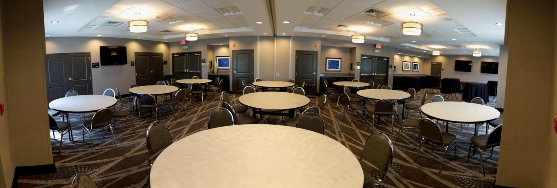 Hampton Inn Oxford/Conference Center photo 55