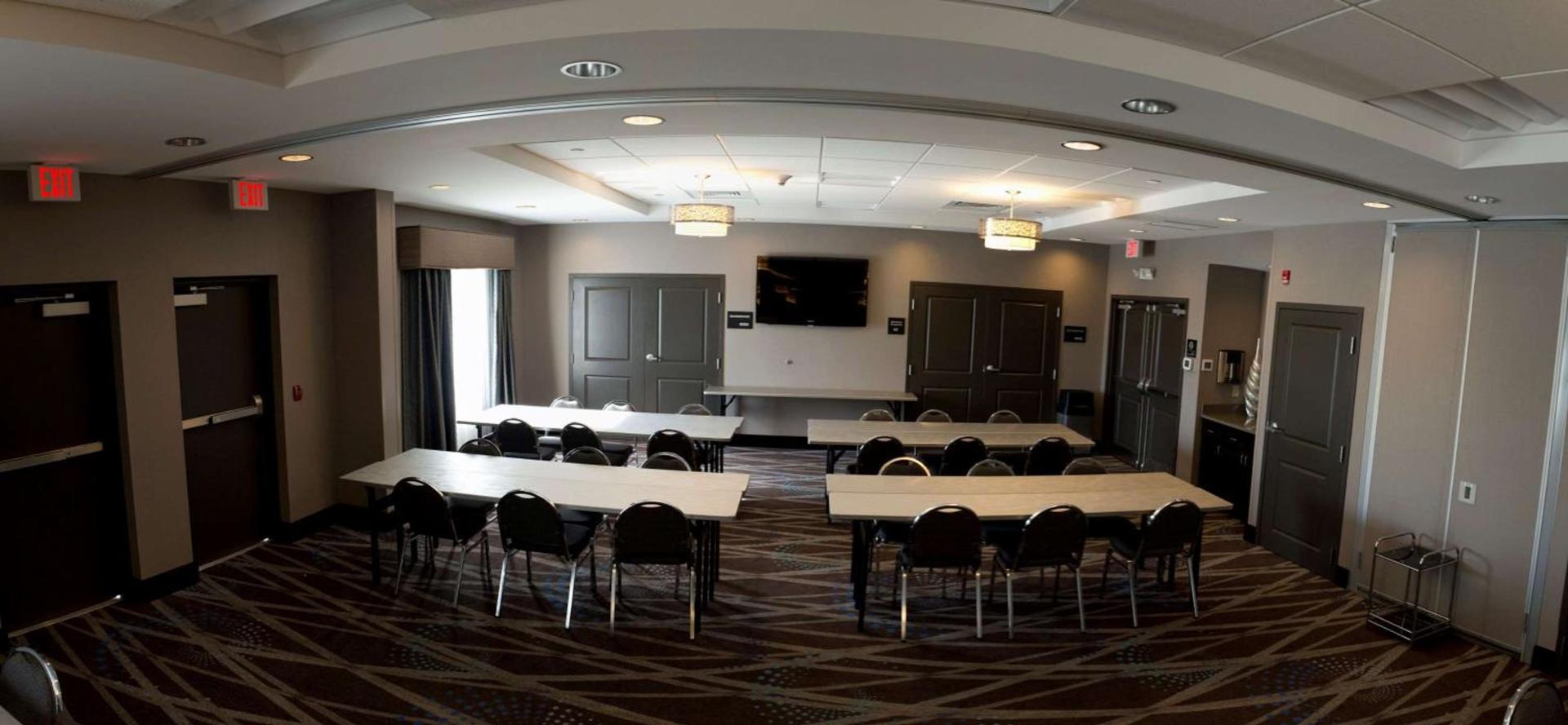 Hampton Inn Oxford/Conference Center photo 57