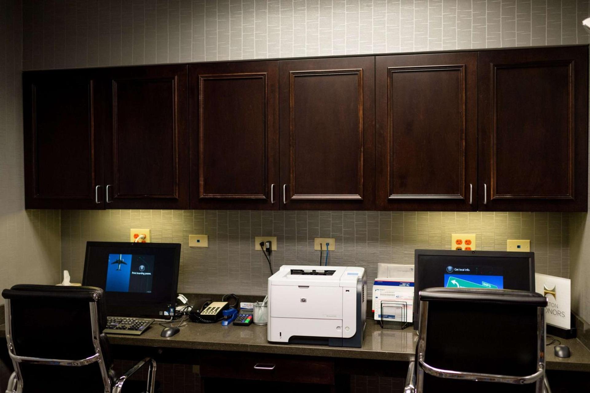 Hampton Inn Oxford/Conference Center photo 62