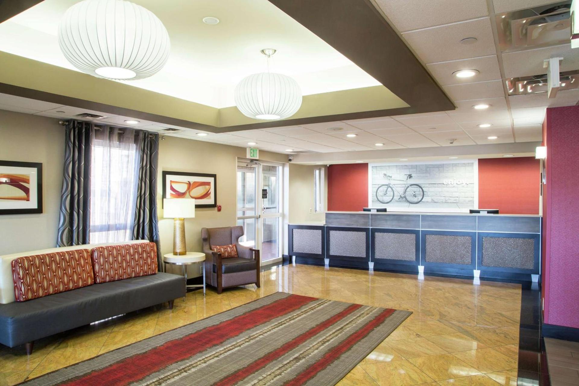 Hampton Inn Oxford-West photo 6