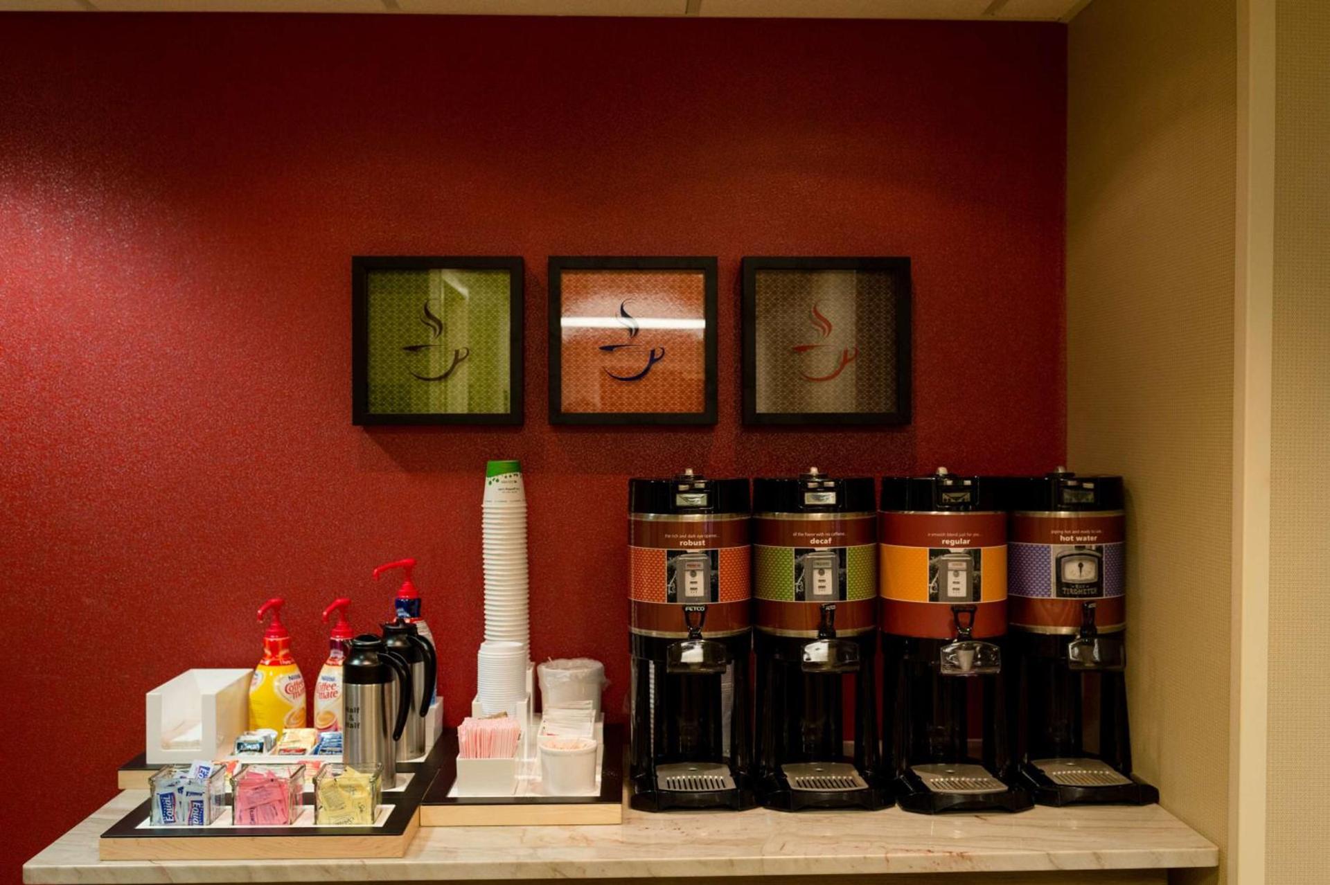 Hampton Inn Oxford-West photo 8