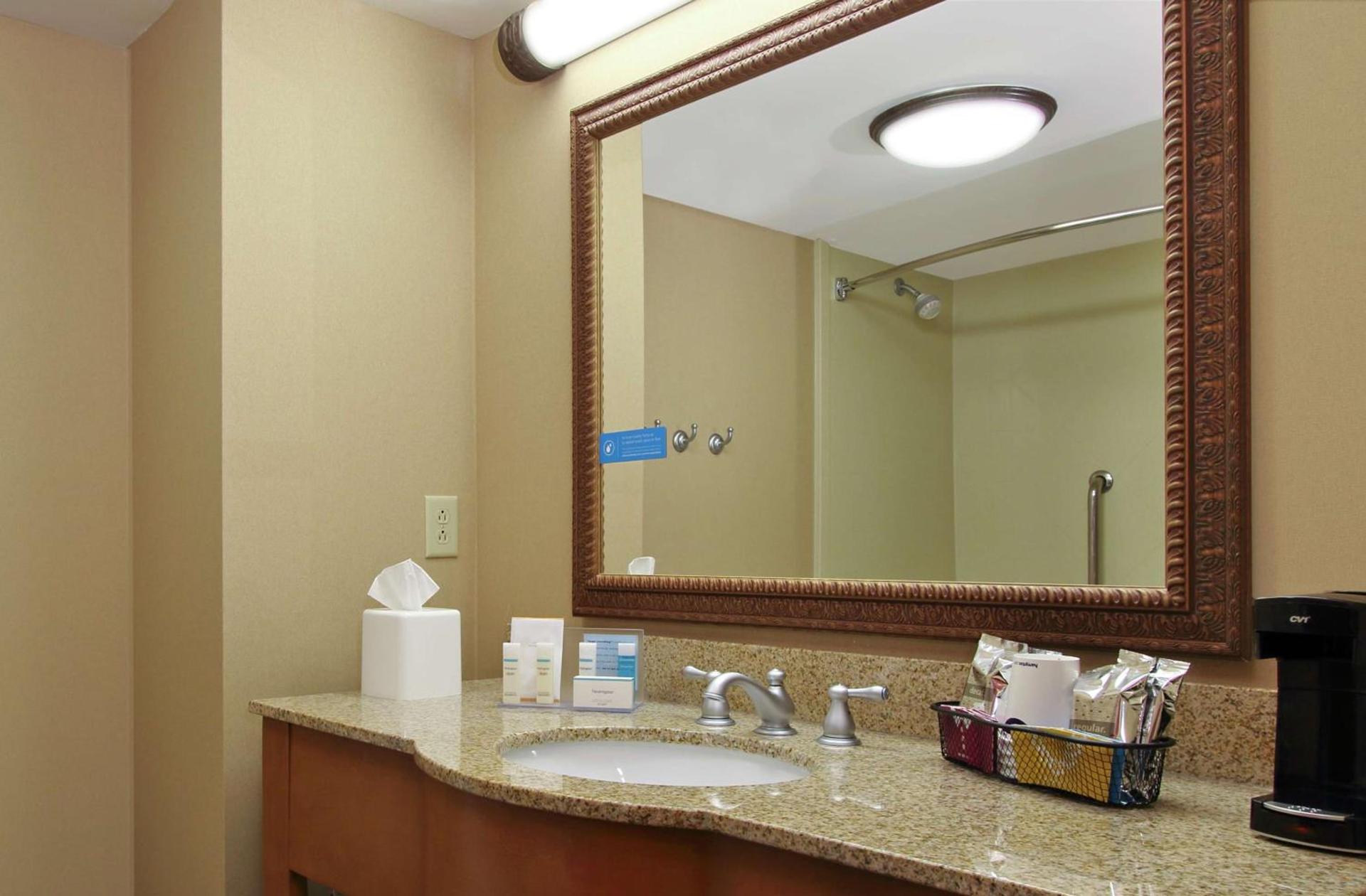 Hampton Inn & Suites Murray photo 17