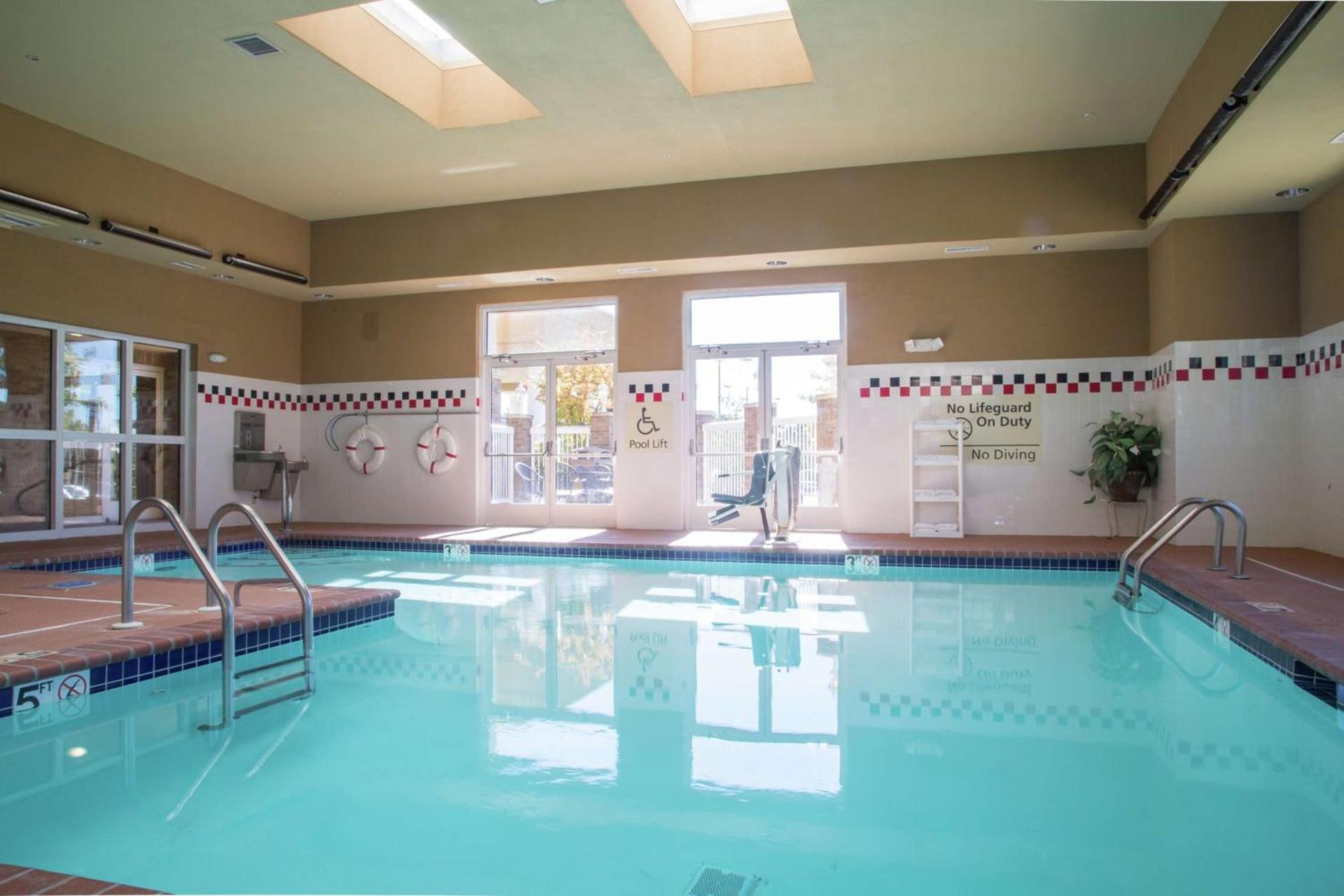 Hampton Inn Oxford-West photo 11