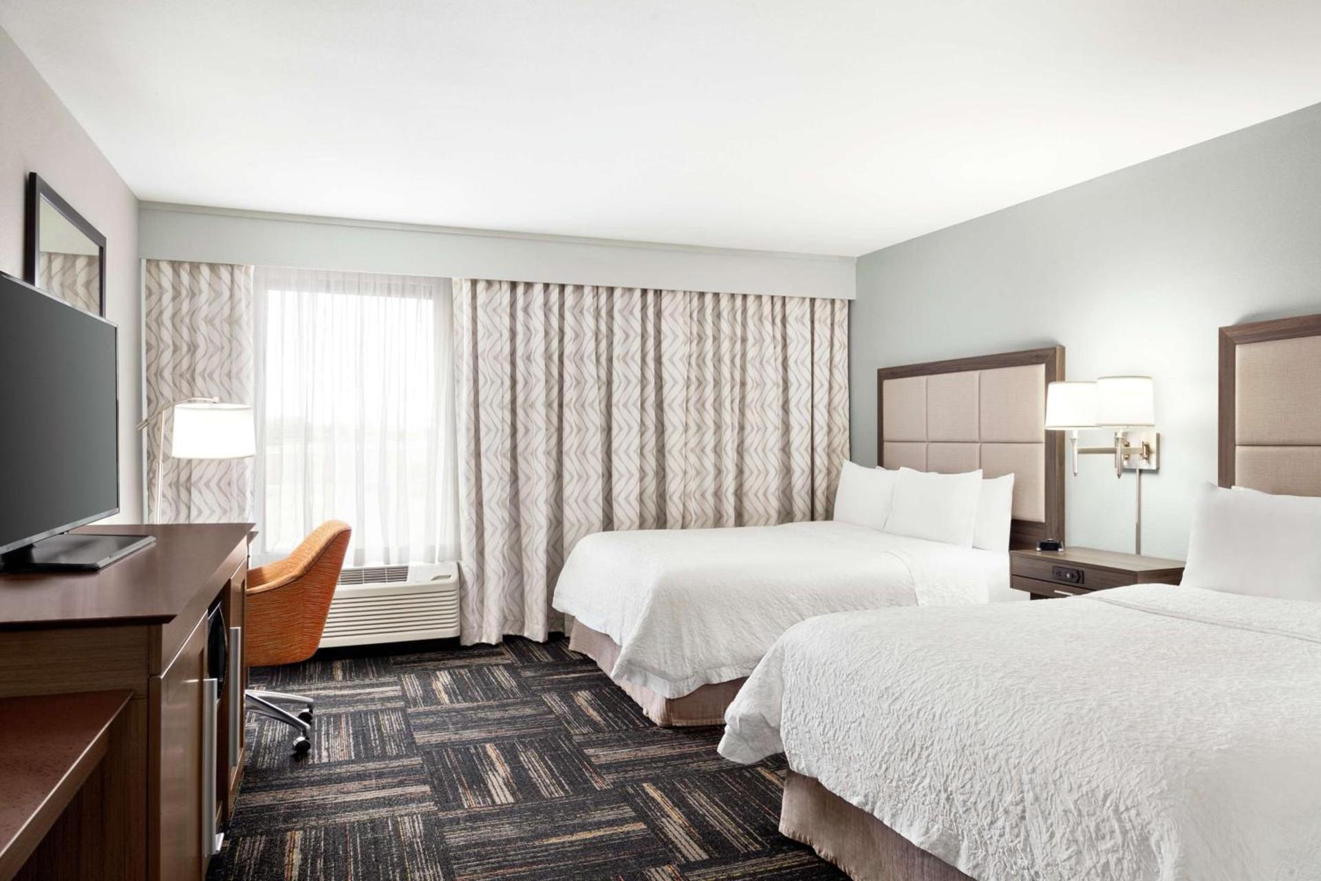 Hampton Inn Paris photo 37