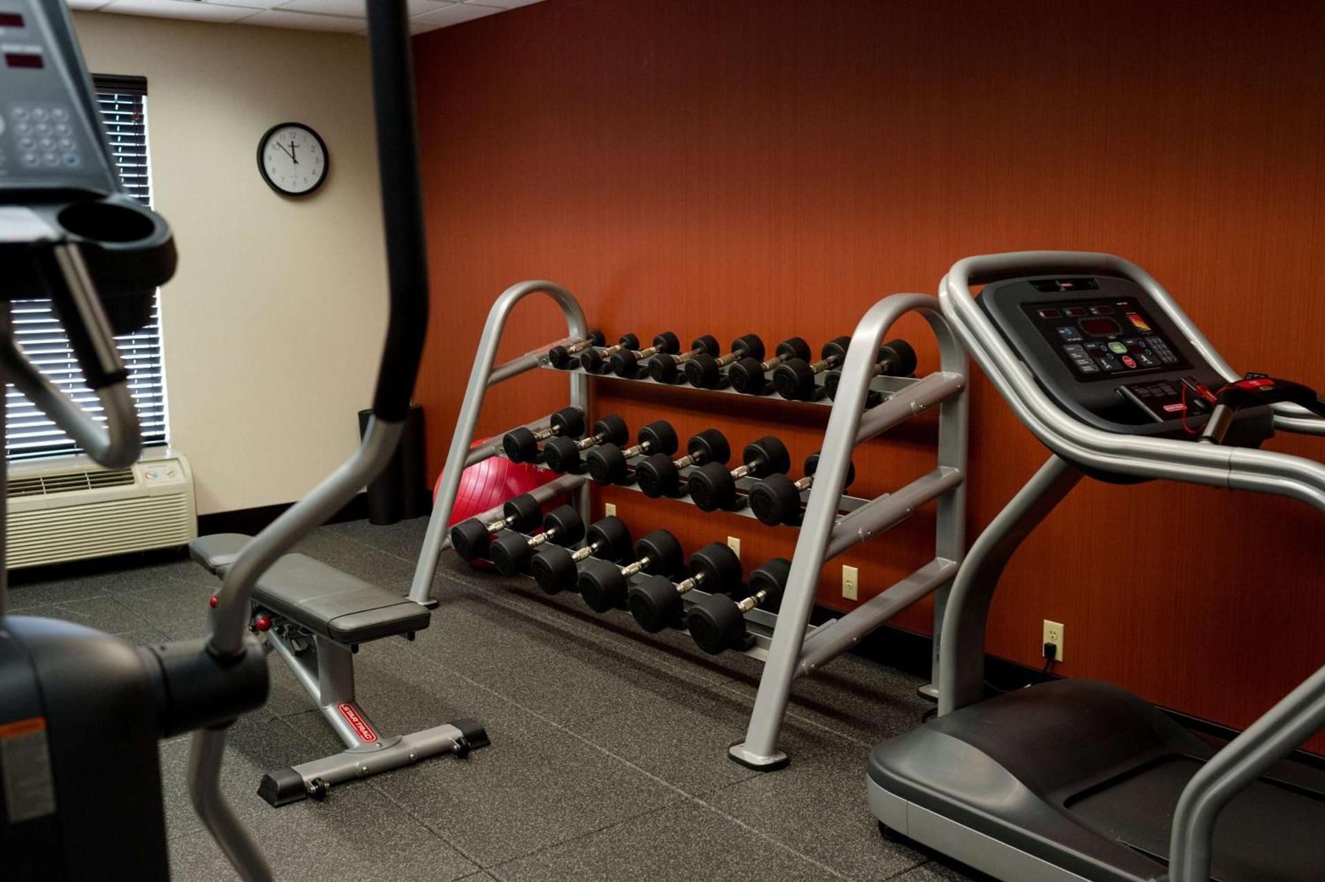 Hampton Inn Oxford-West photo 25