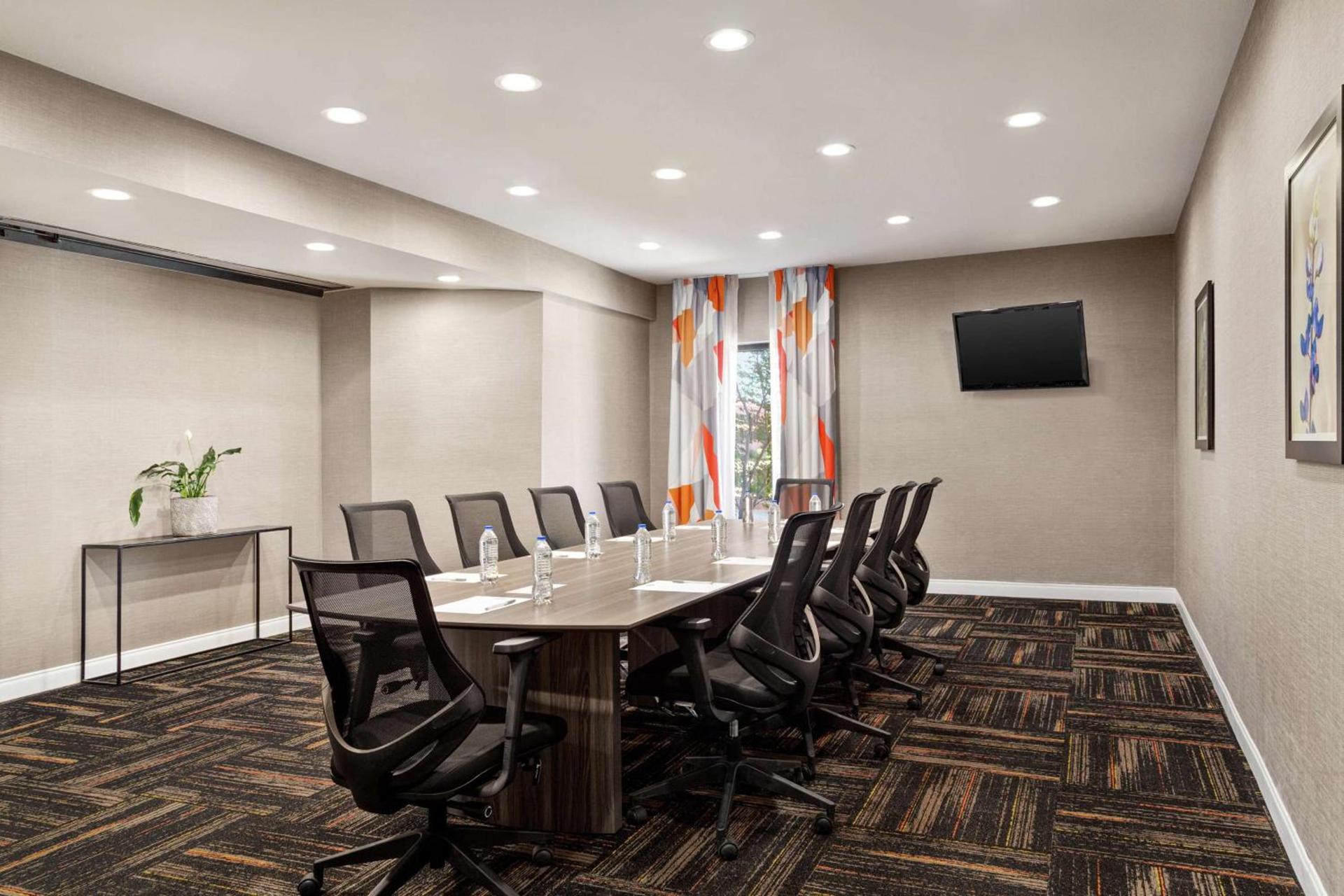 Hampton Inn Paris photo 31