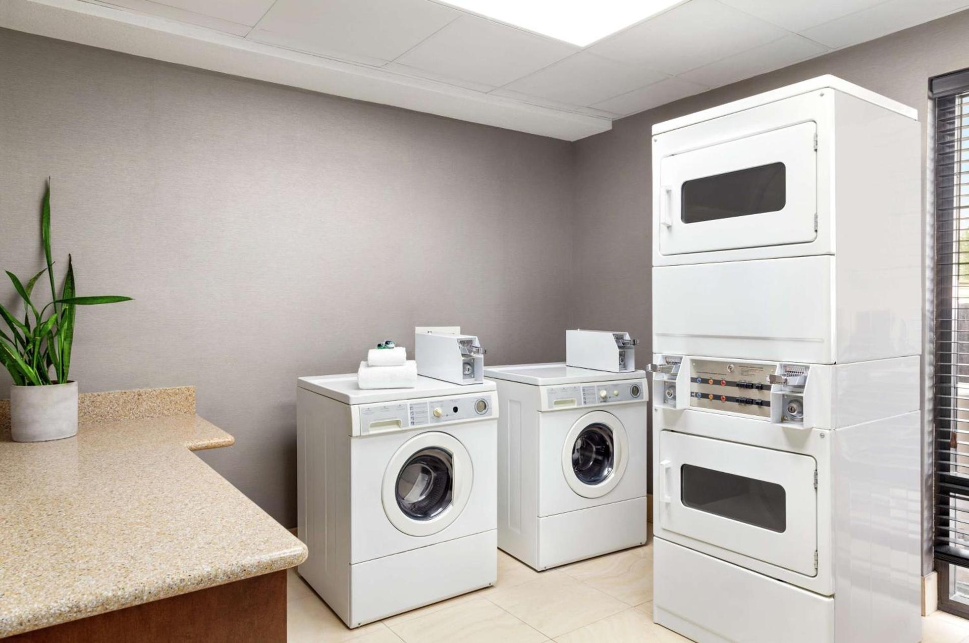 Hampton Inn Paris photo 32