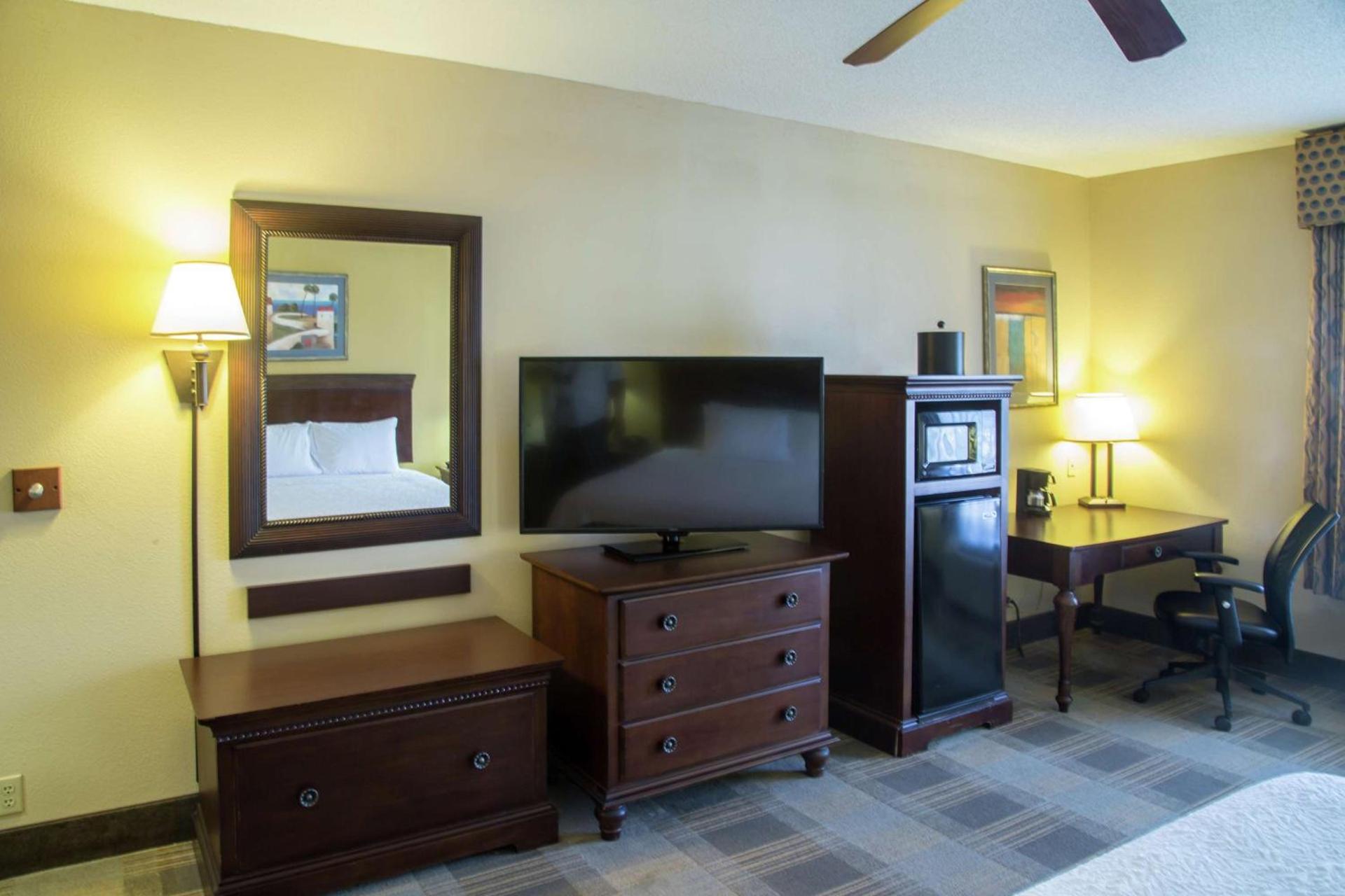 Hampton Inn Oxford-West photo 37