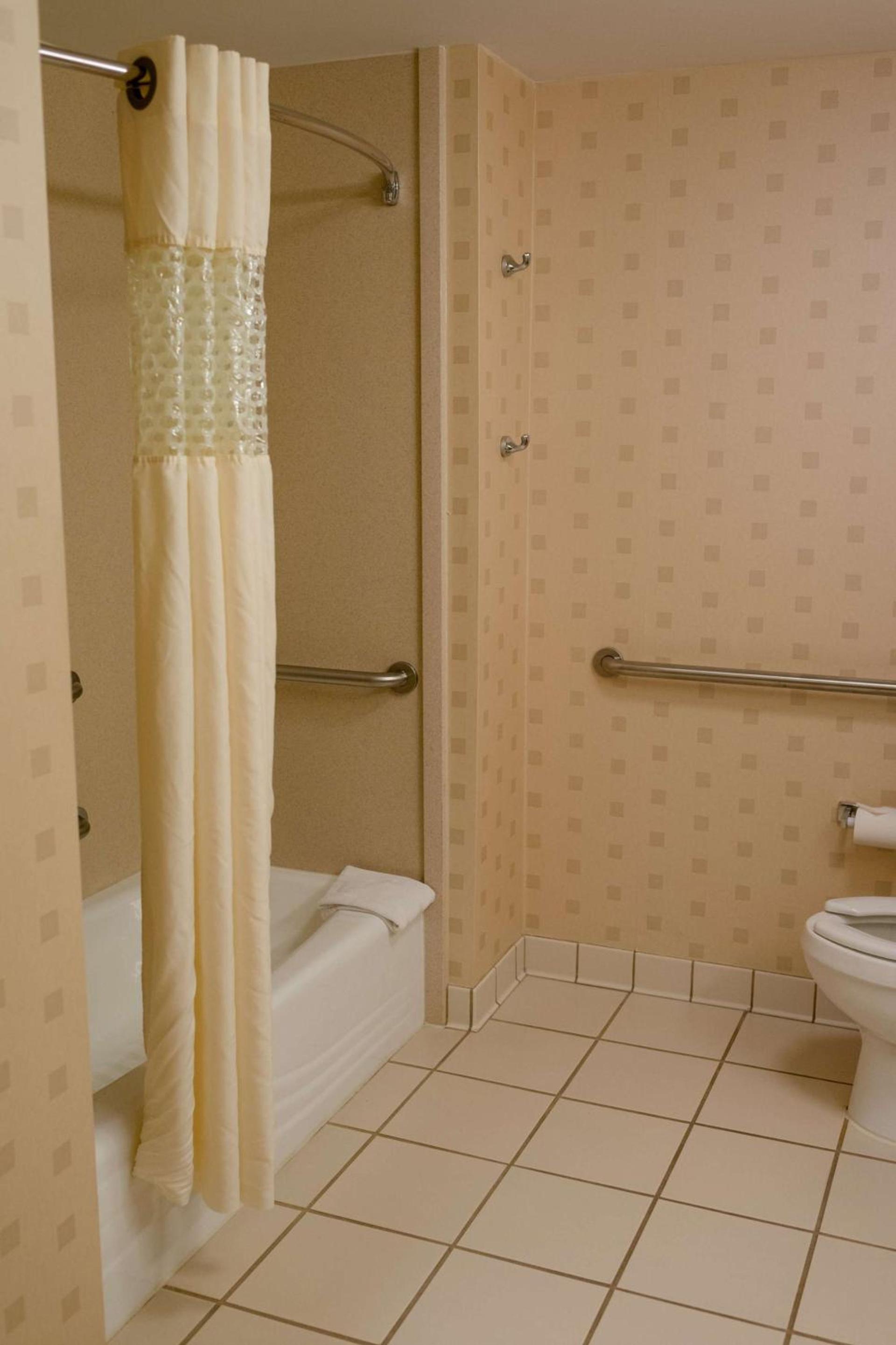 Hampton Inn Oxford-West photo 45