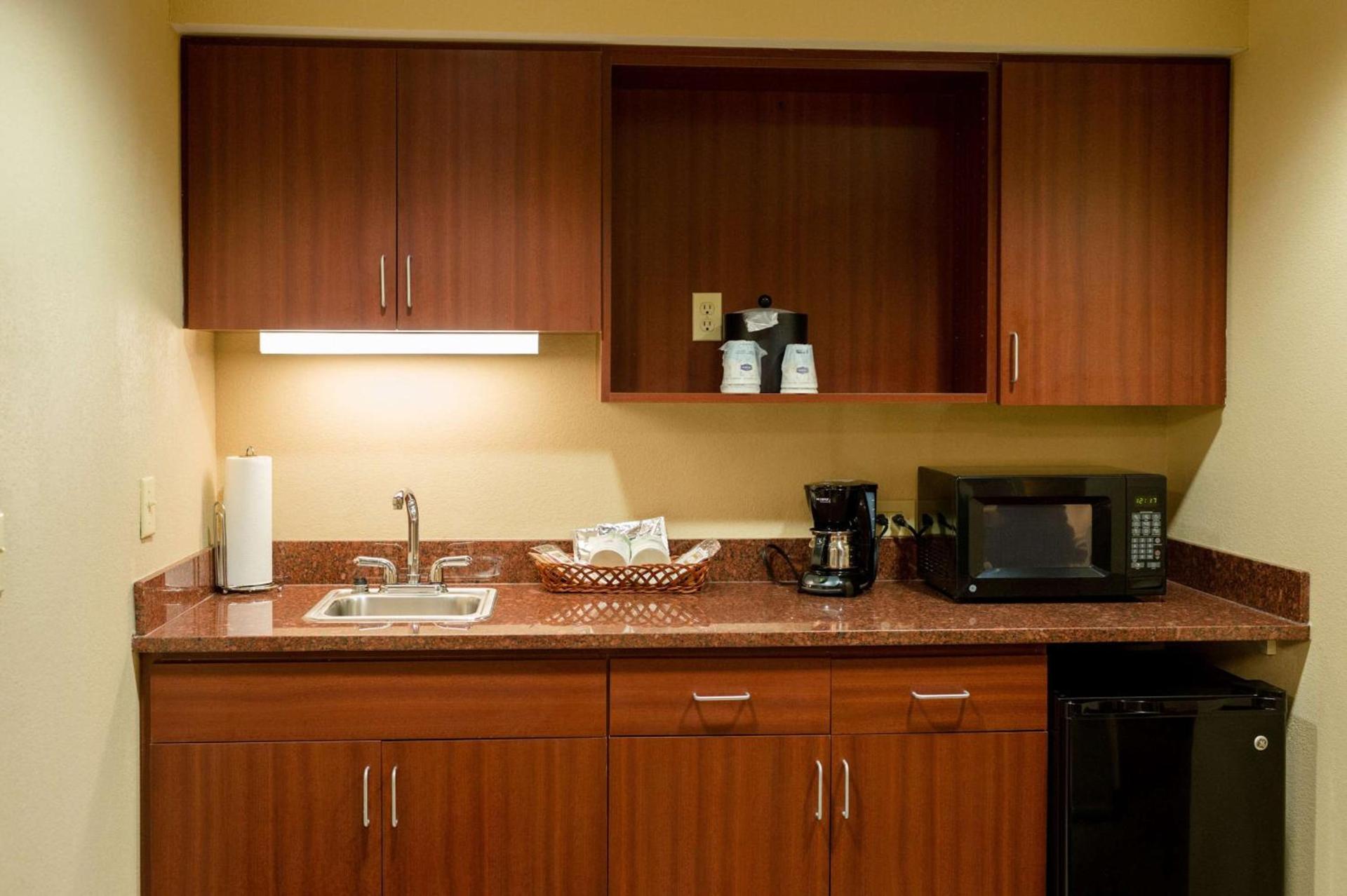 Hampton Inn Oxford-West photo 49