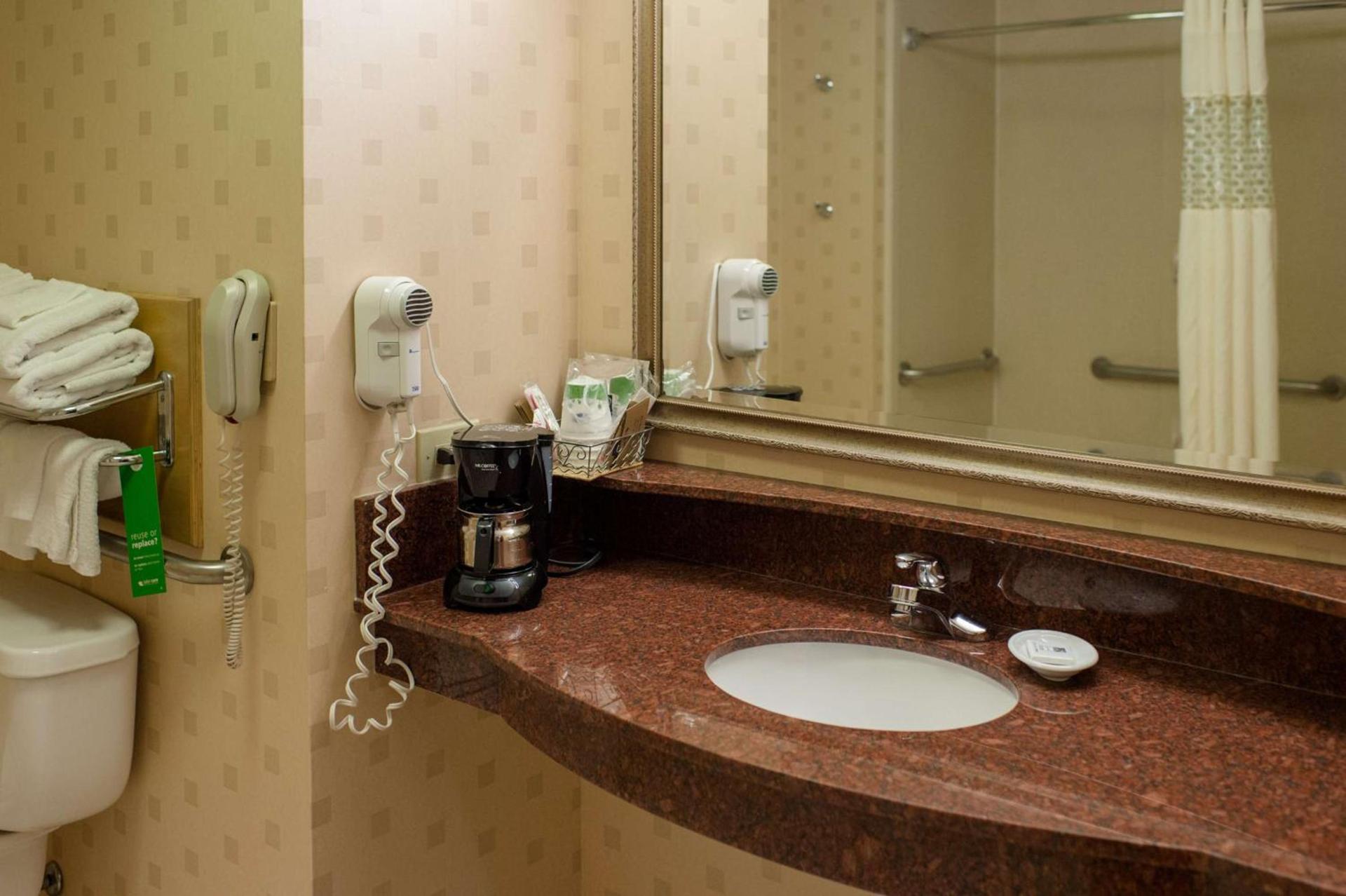 Hampton Inn Oxford-West photo 51