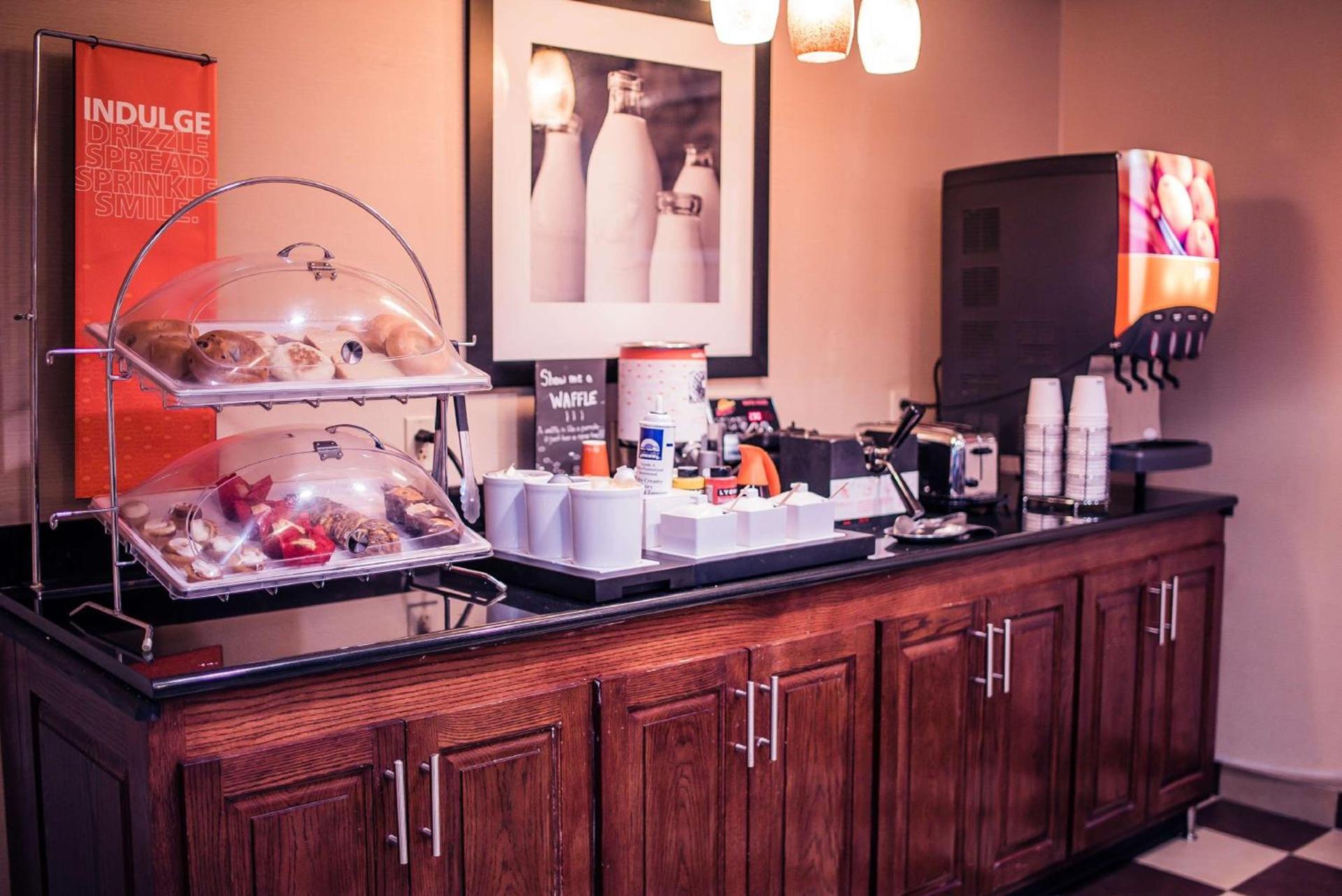 Hampton Inn - Monticello photo 14
