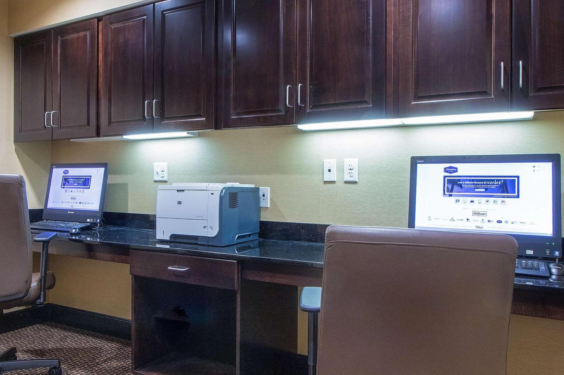 Hampton Inn Oxford/Miami University Area photo 25