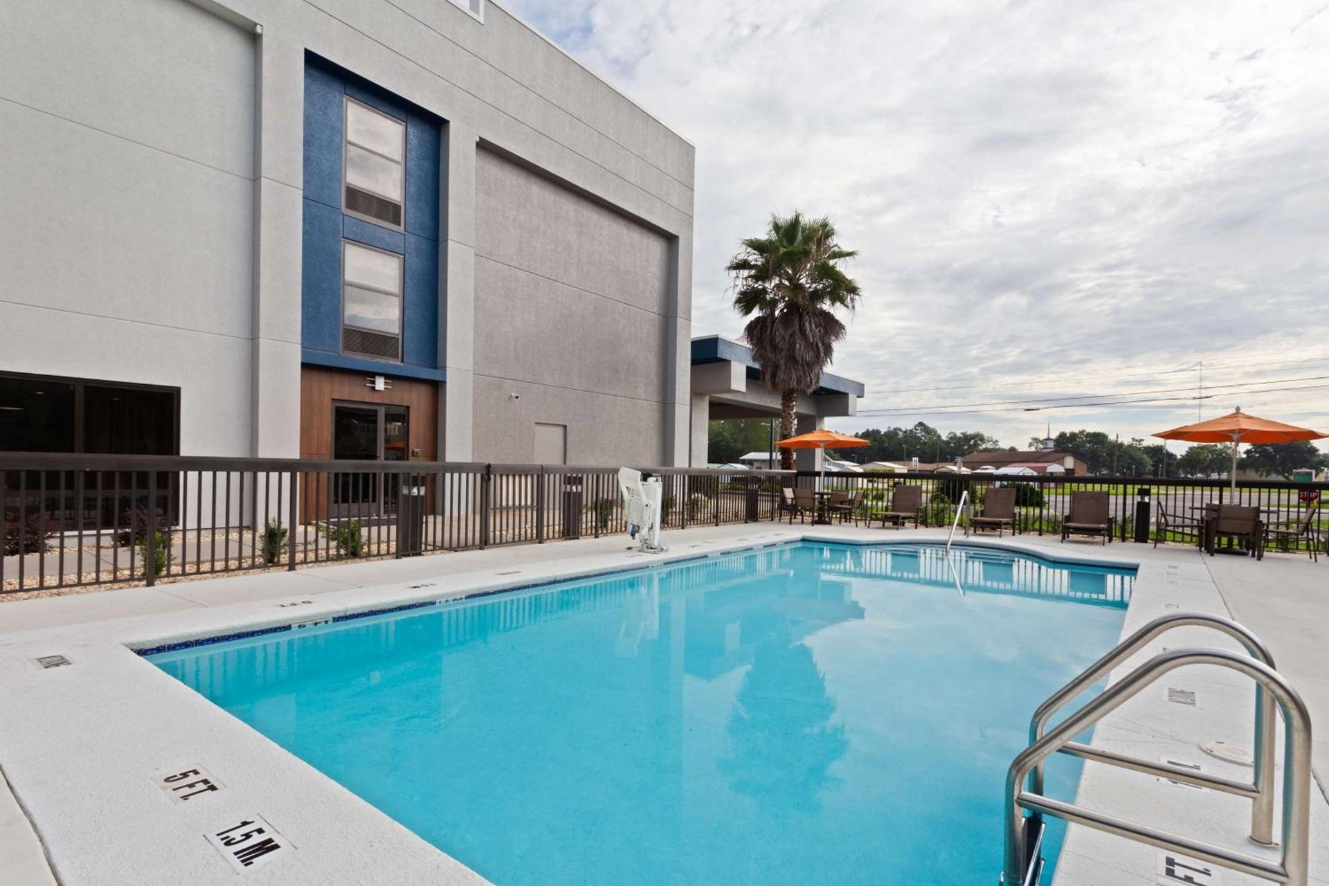Hampton Inn Perry photo 9