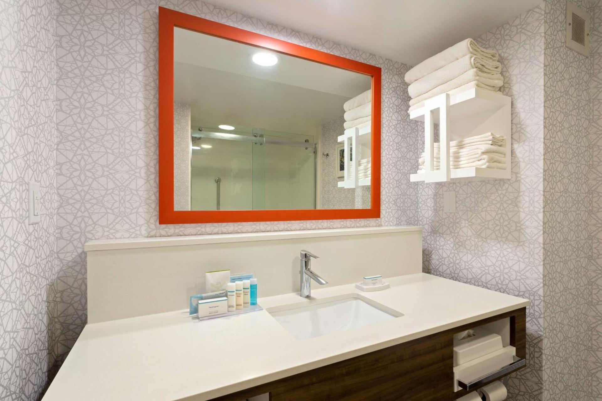 Hampton Inn Perry photo 14