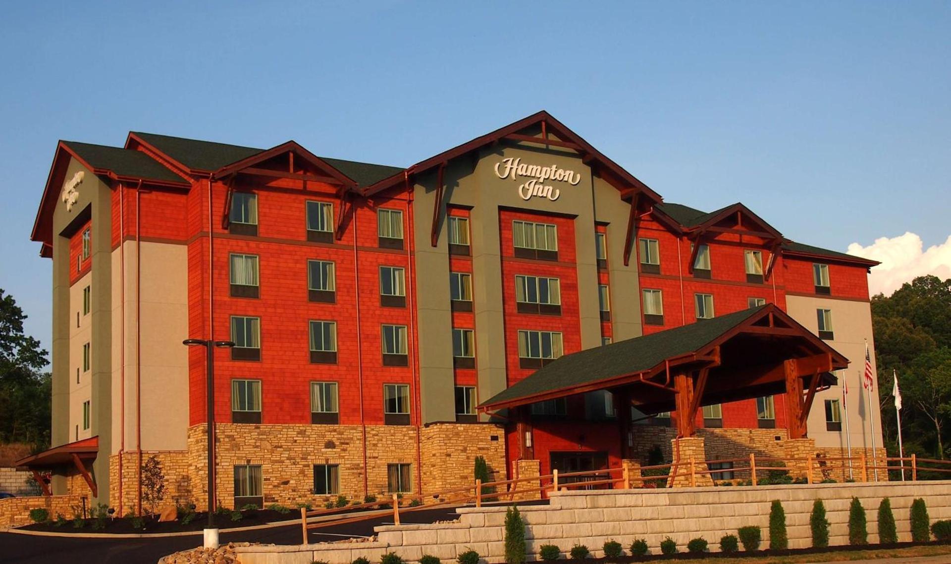 Hampton Inn Pigeon Forge photo 1