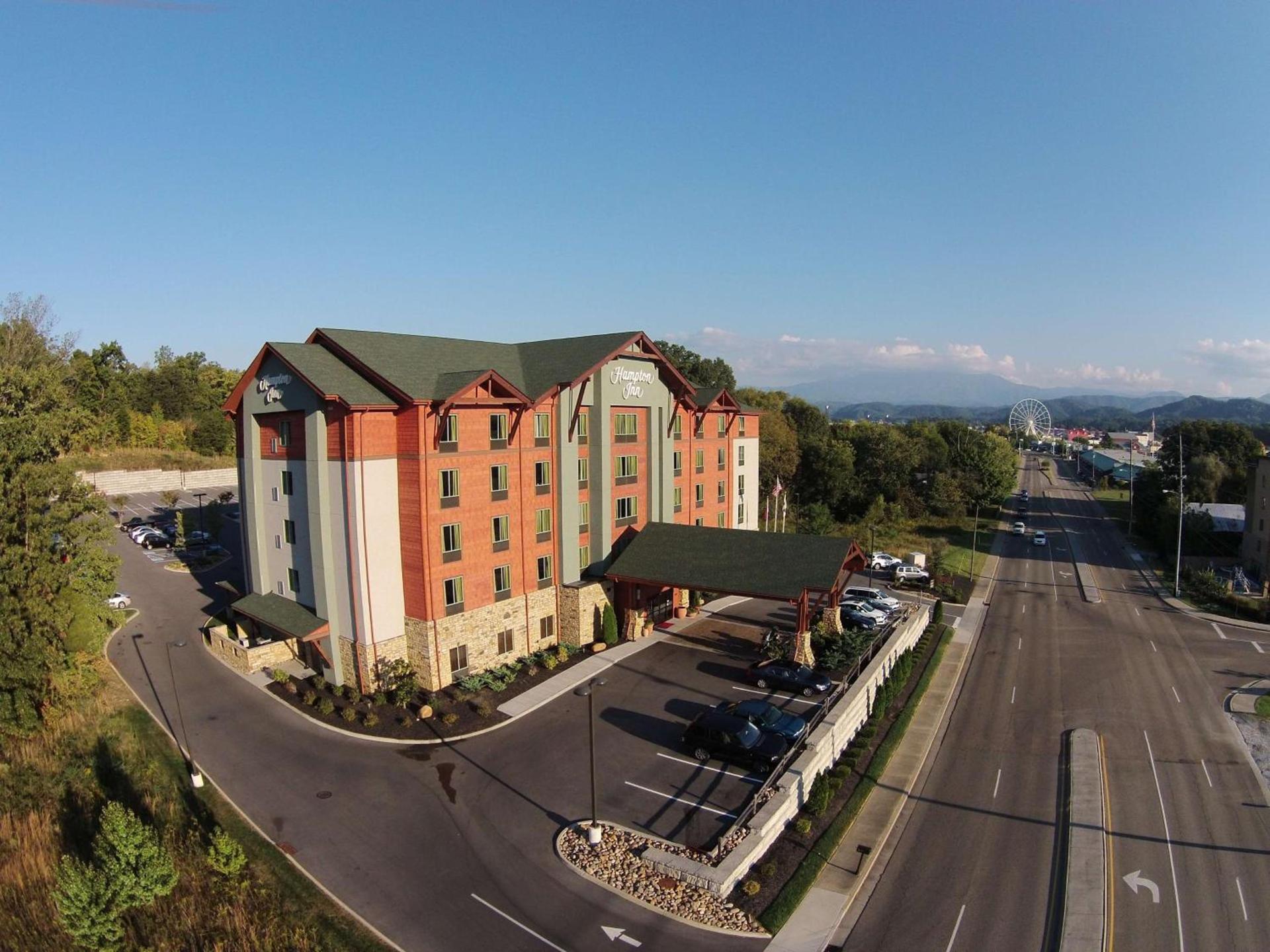 Hampton Inn Pigeon Forge photo 2