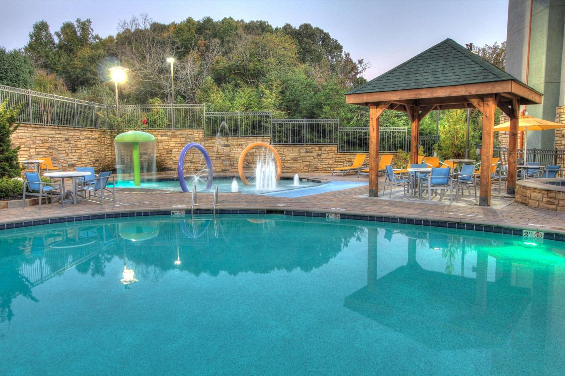 Hampton Inn Pigeon Forge photo 12