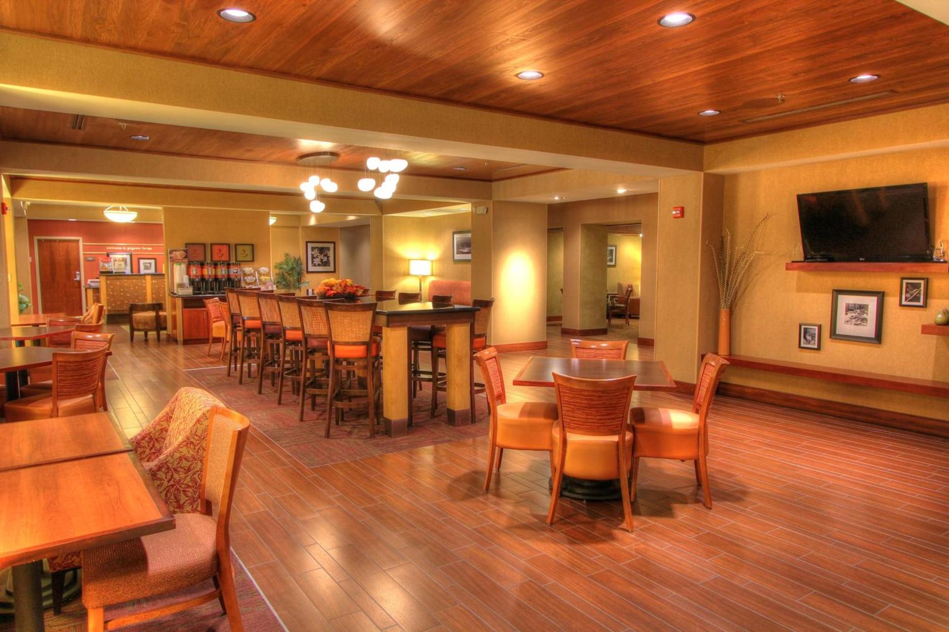 Hampton Inn Pigeon Forge photo 18