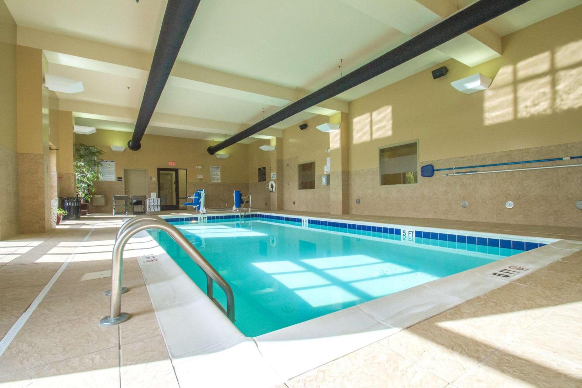 Hampton Inn Greenville photo 12