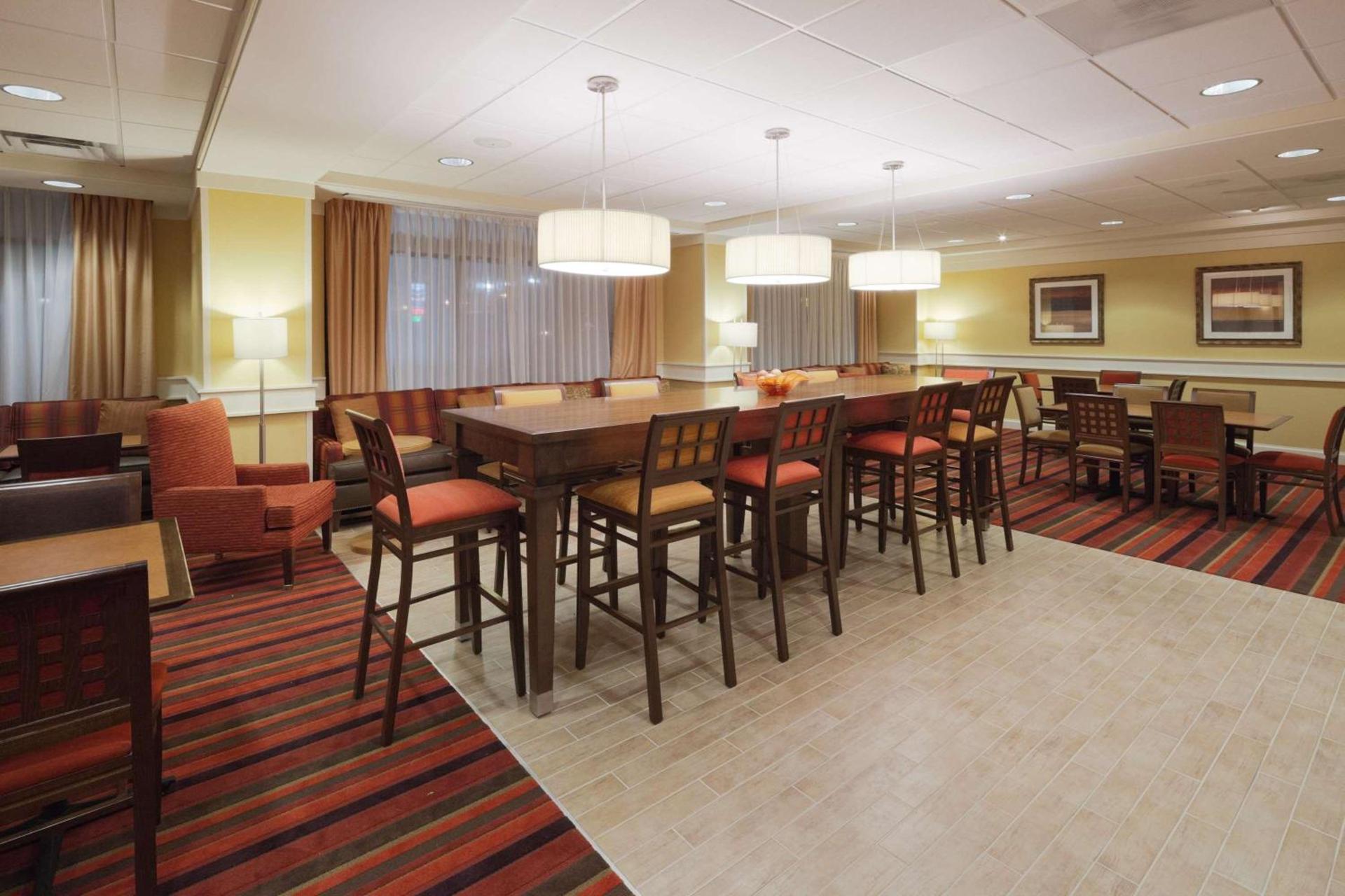 Hampton Inn Moss Point photo 6