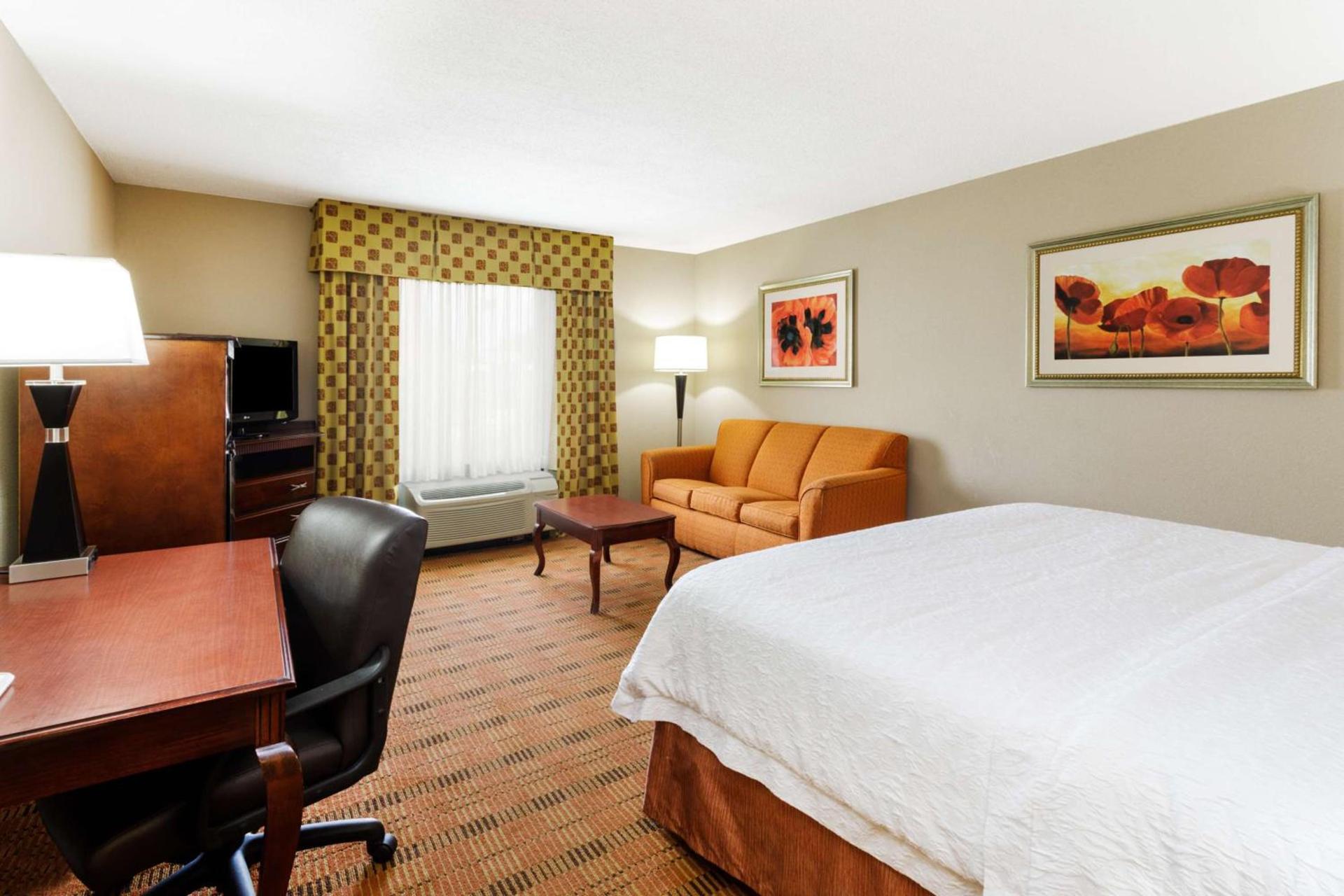 Hampton Inn Moss Point photo 13