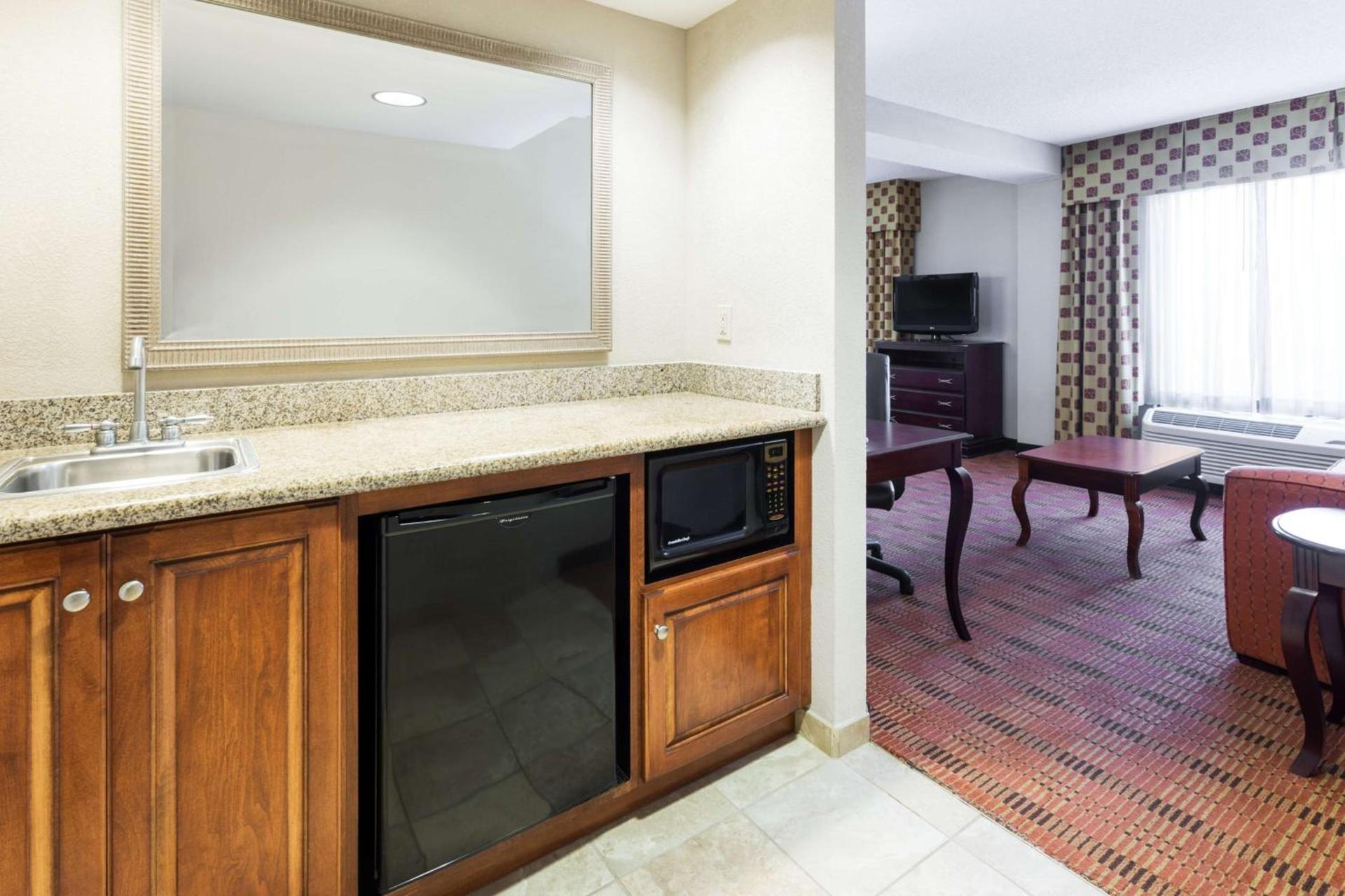 Hampton Inn Moss Point photo 28