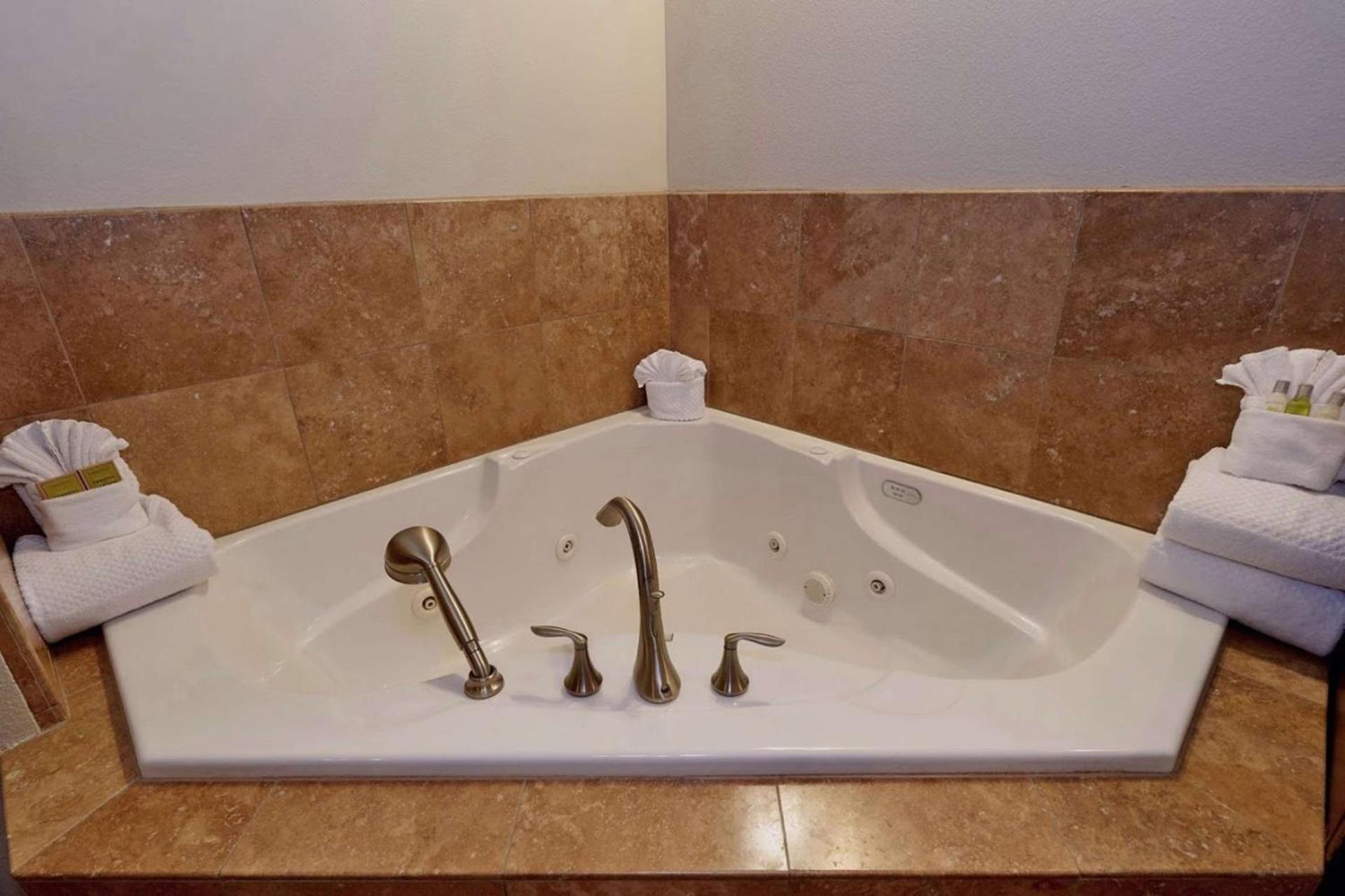DoubleTree by Hilton Phoenix-Gilbert photo 13