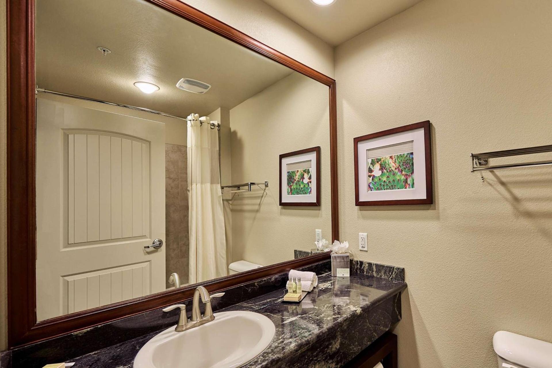 DoubleTree by Hilton Phoenix-Gilbert photo 18