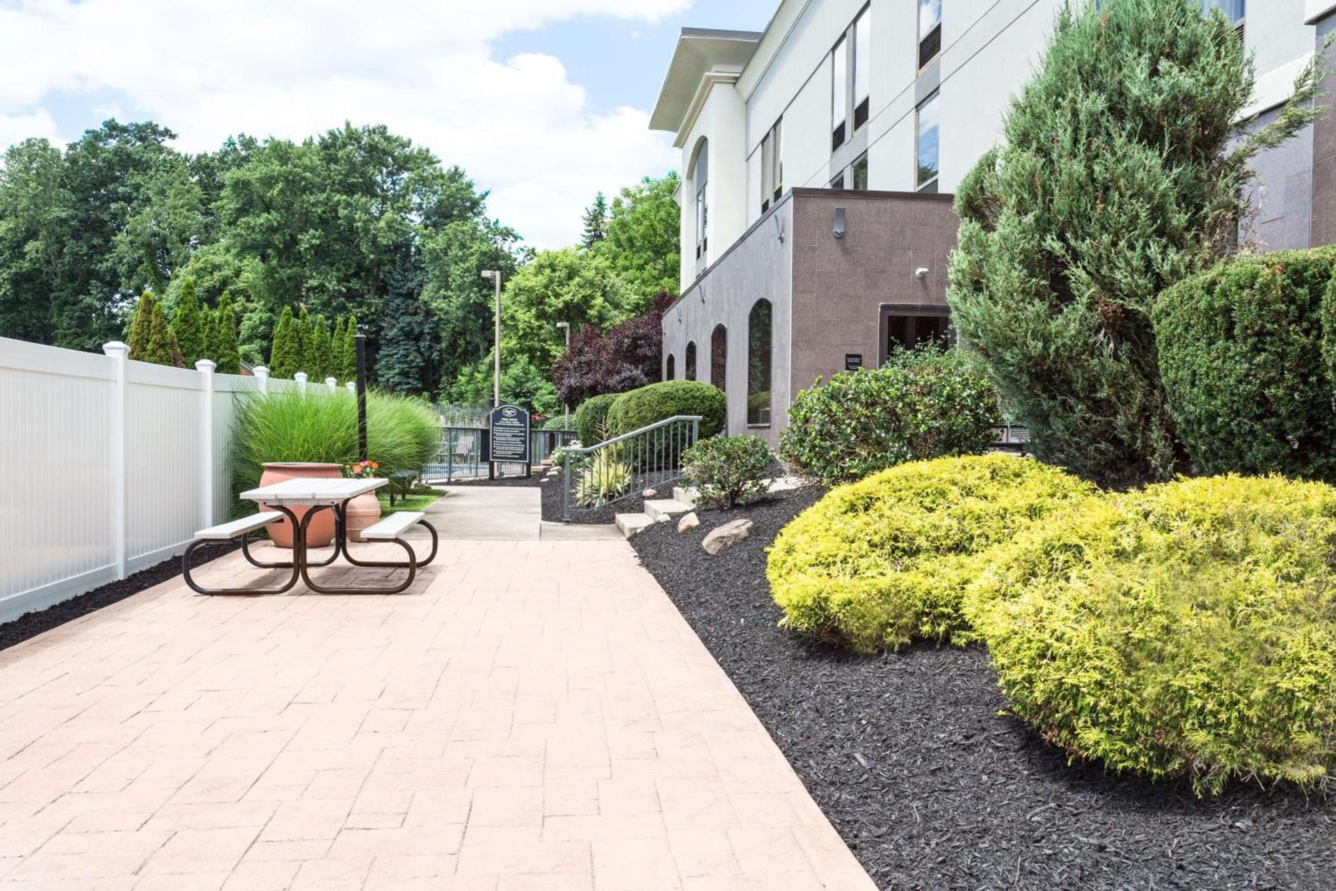 Hampton Inn Pittsburgh/West Mifflin photo 7