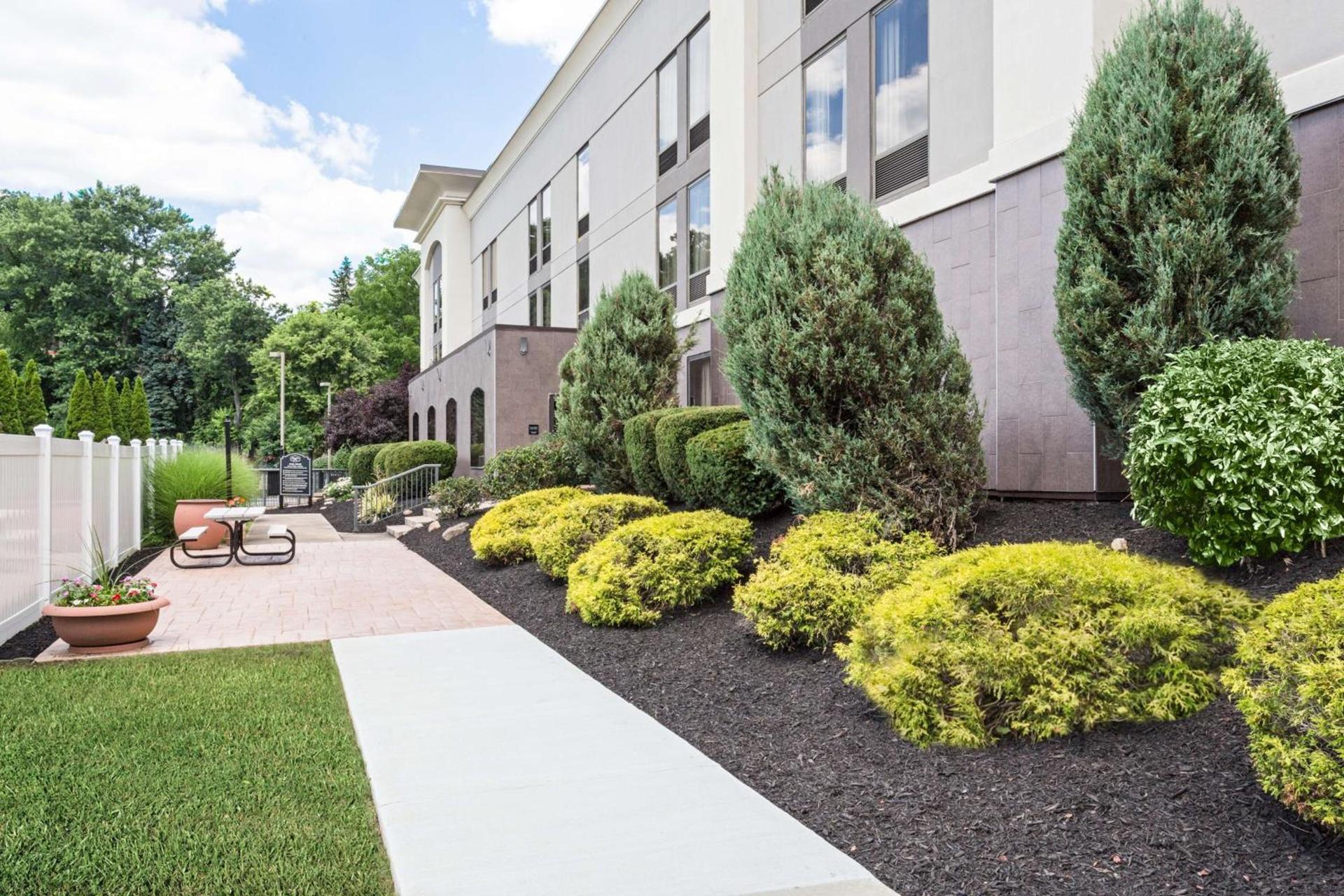 Hampton Inn Pittsburgh/West Mifflin photo 6