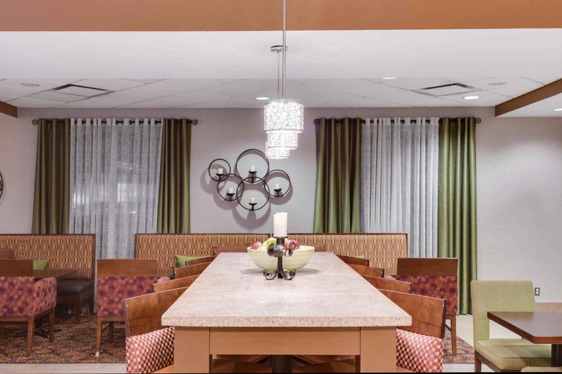 Hampton Inn Pittsburgh/West Mifflin photo 11