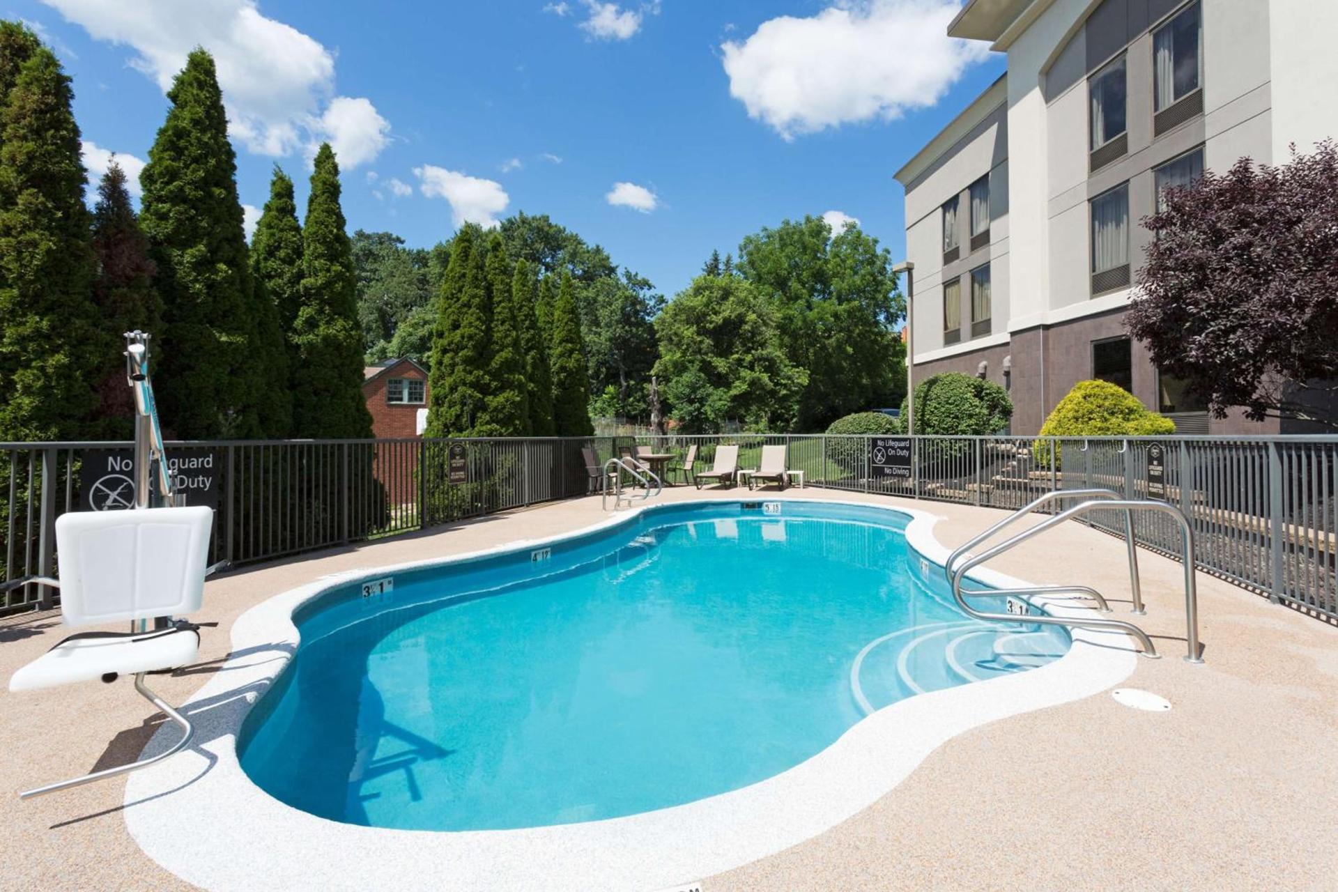 Hampton Inn Pittsburgh/West Mifflin photo 15