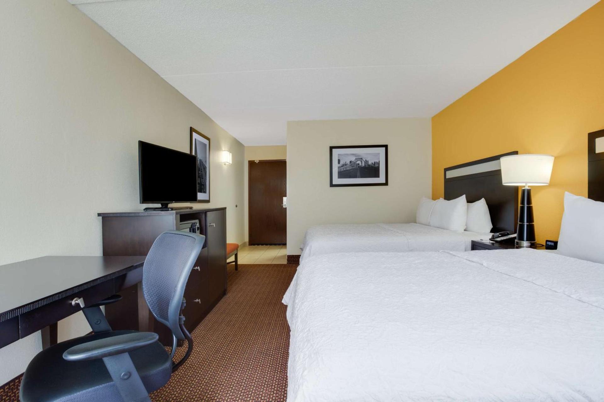 Hampton Inn Pittsburgh/West Mifflin photo 27